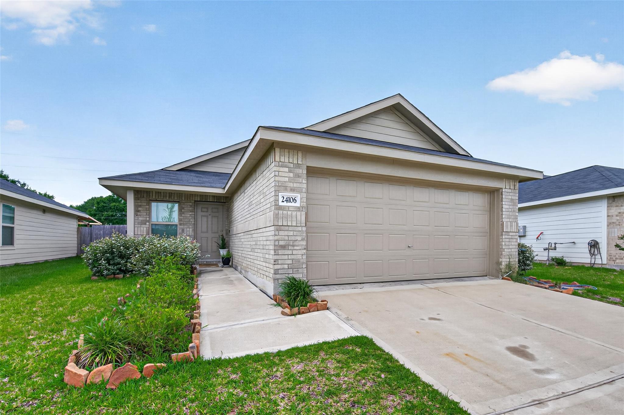 24106 Maple Turn Lane Property Photo 2