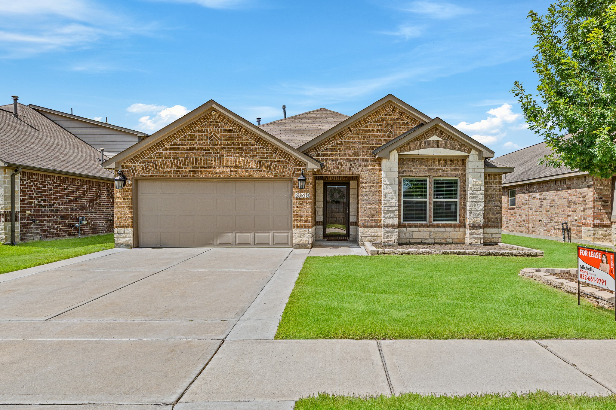 21310 Cypress White Oak Drive Property Photo 2