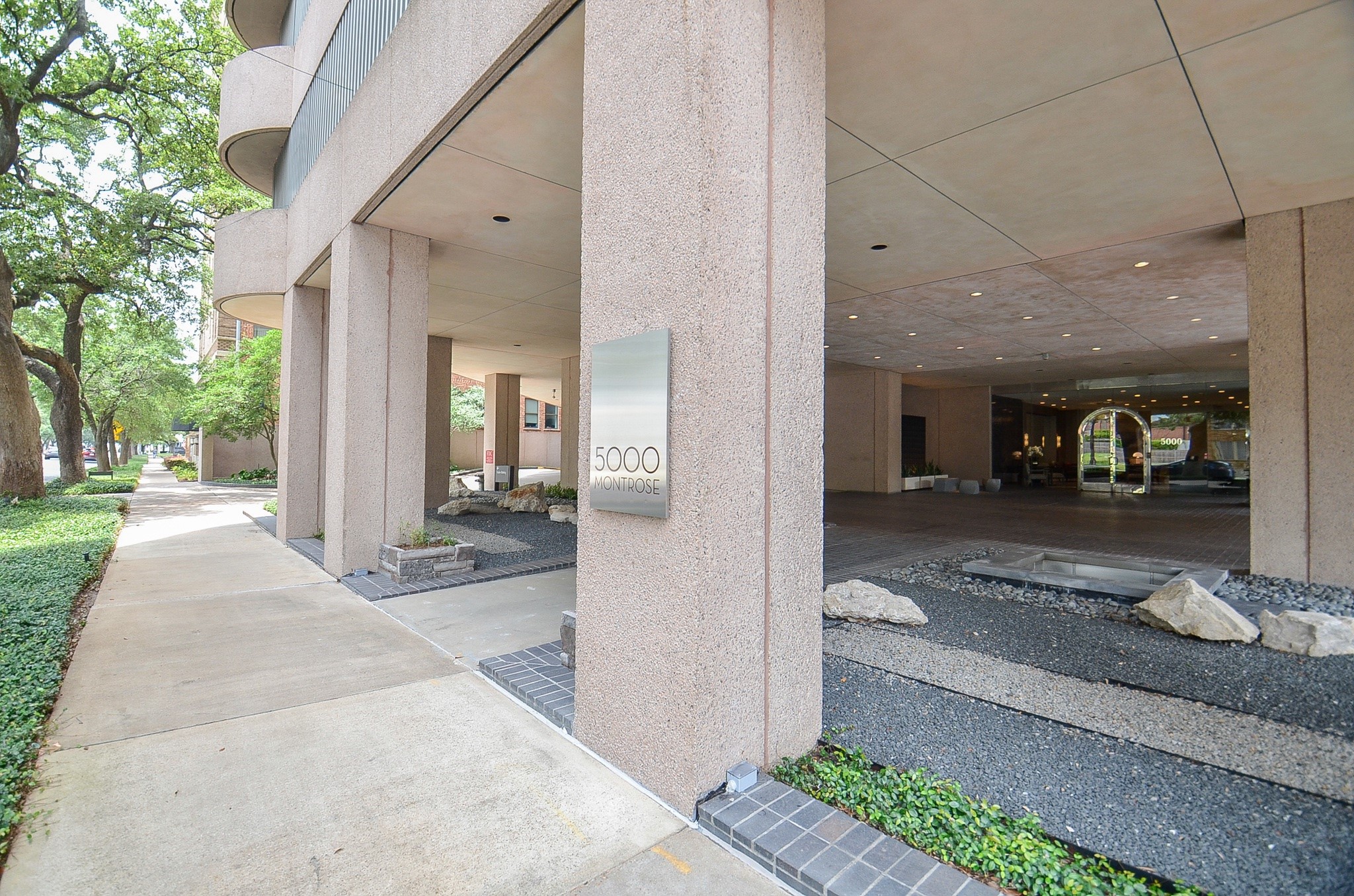 5000 Montrose Boulevard 12b Property Photo 2