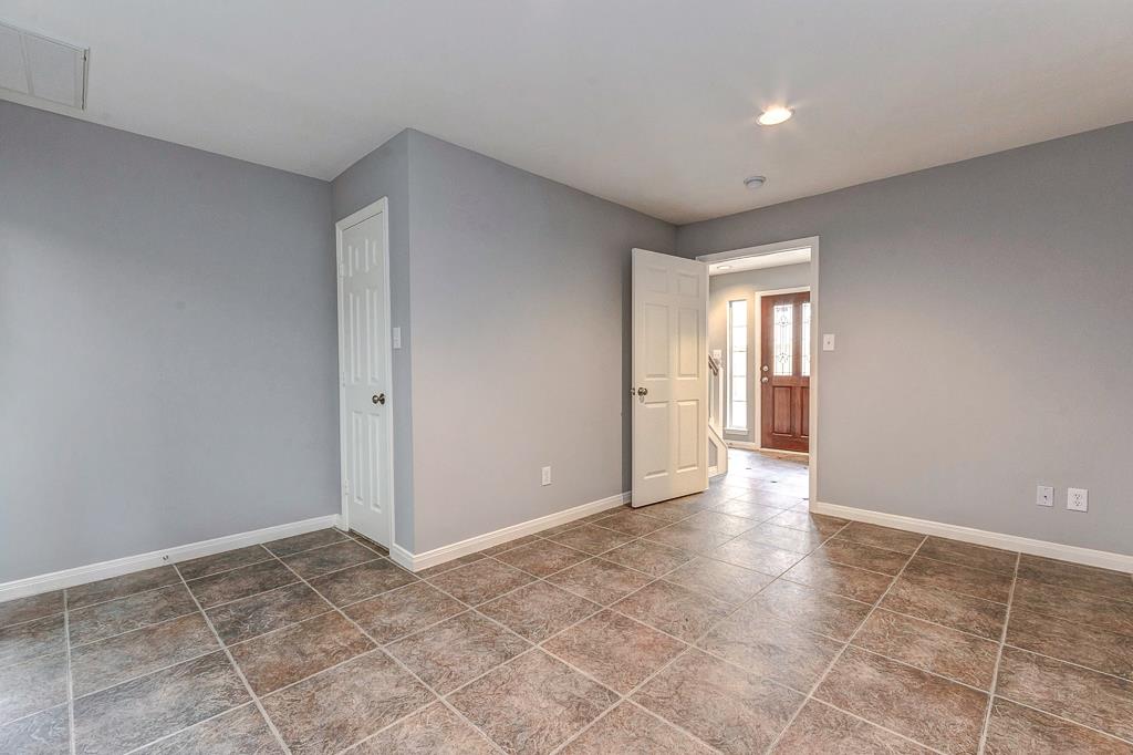 2649 Helena Street Property Photo 6