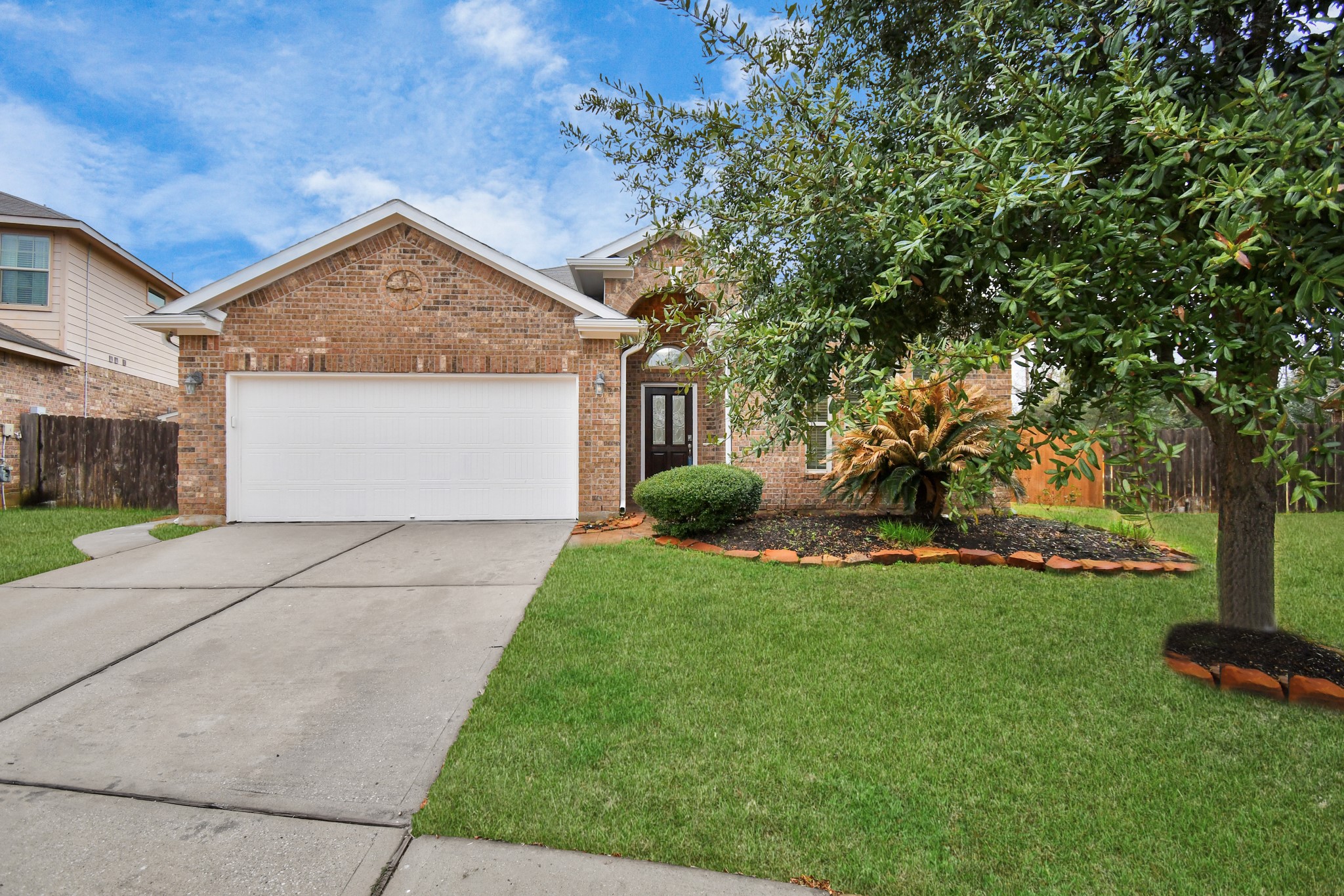 25827 Rustica Drive Property Photo 3