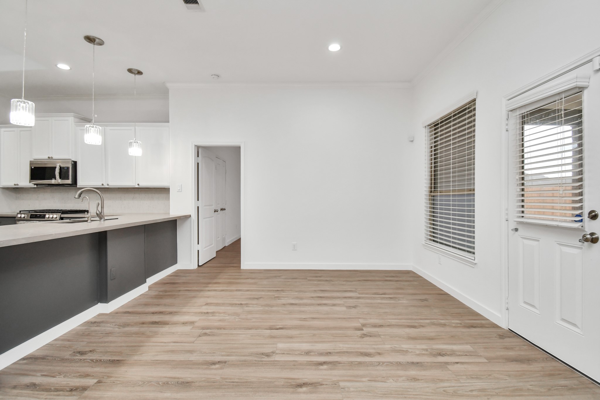 25827 Rustica Drive Property Photo 13