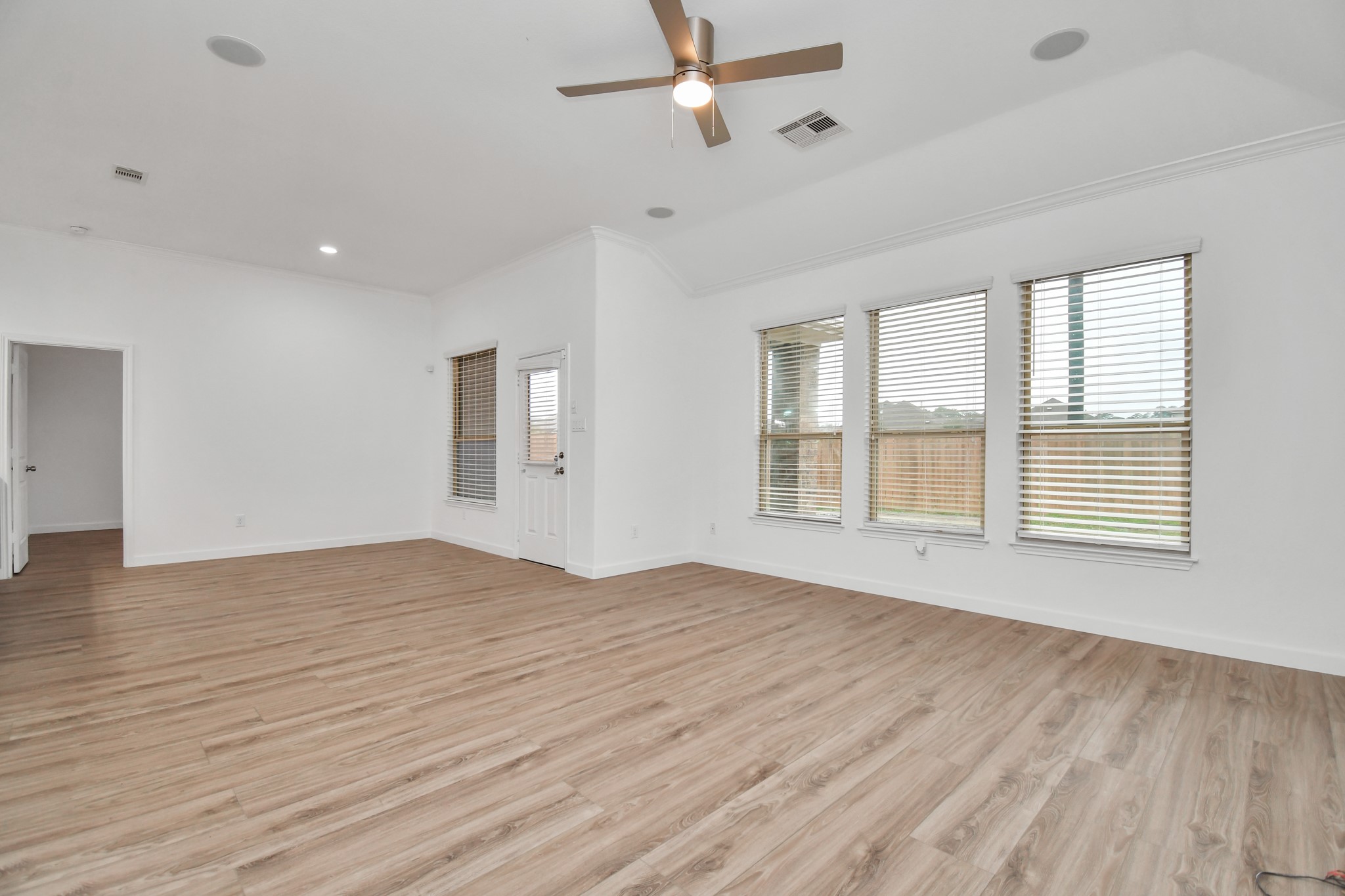 25827 Rustica Drive Property Photo 15