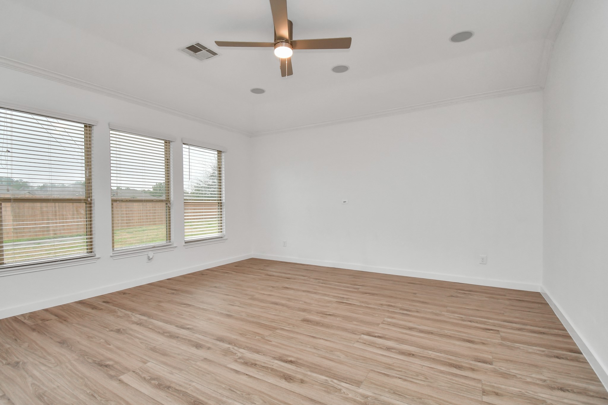 25827 Rustica Drive Property Photo 20