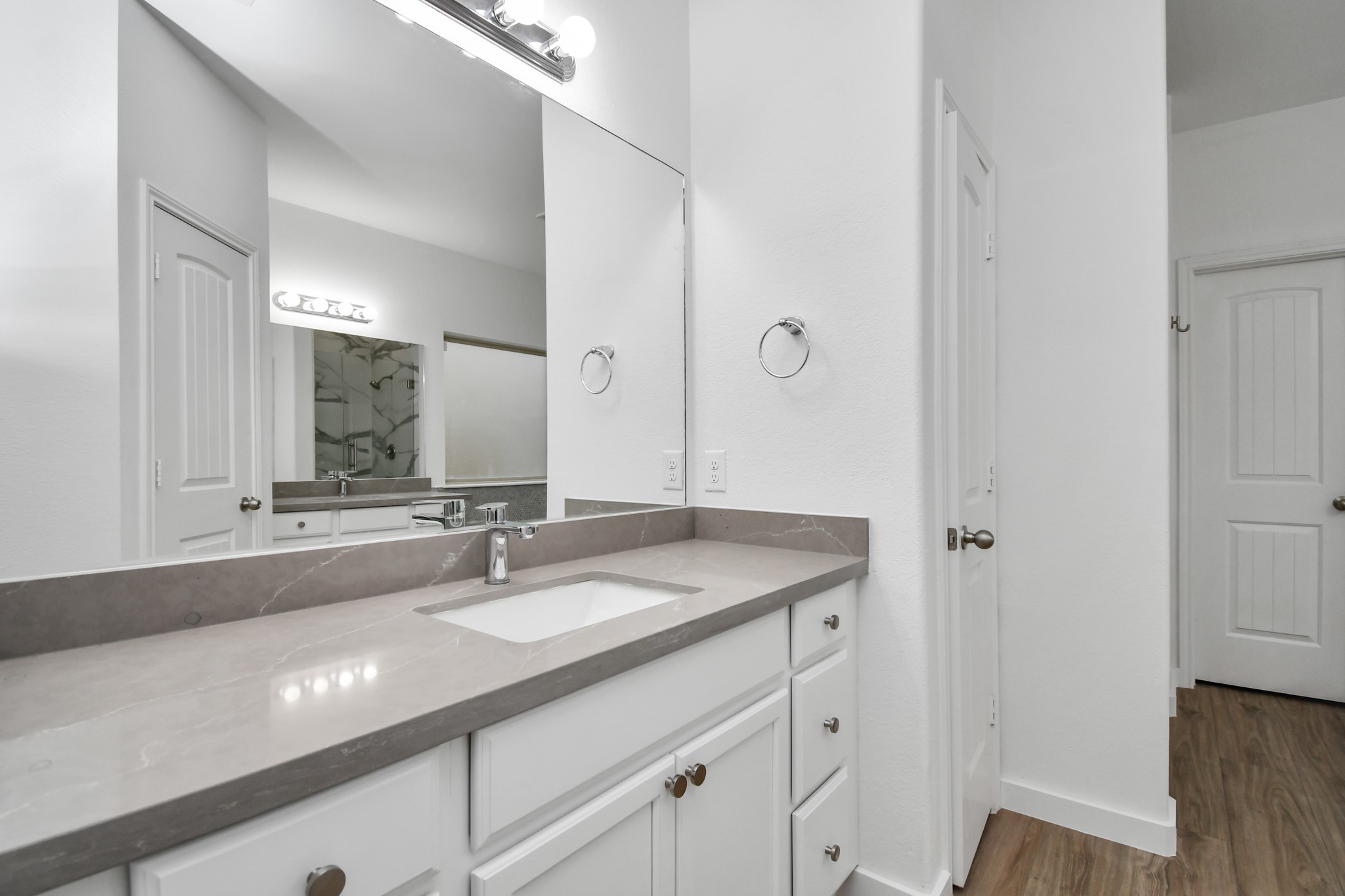 25827 Rustica Drive Property Photo 32