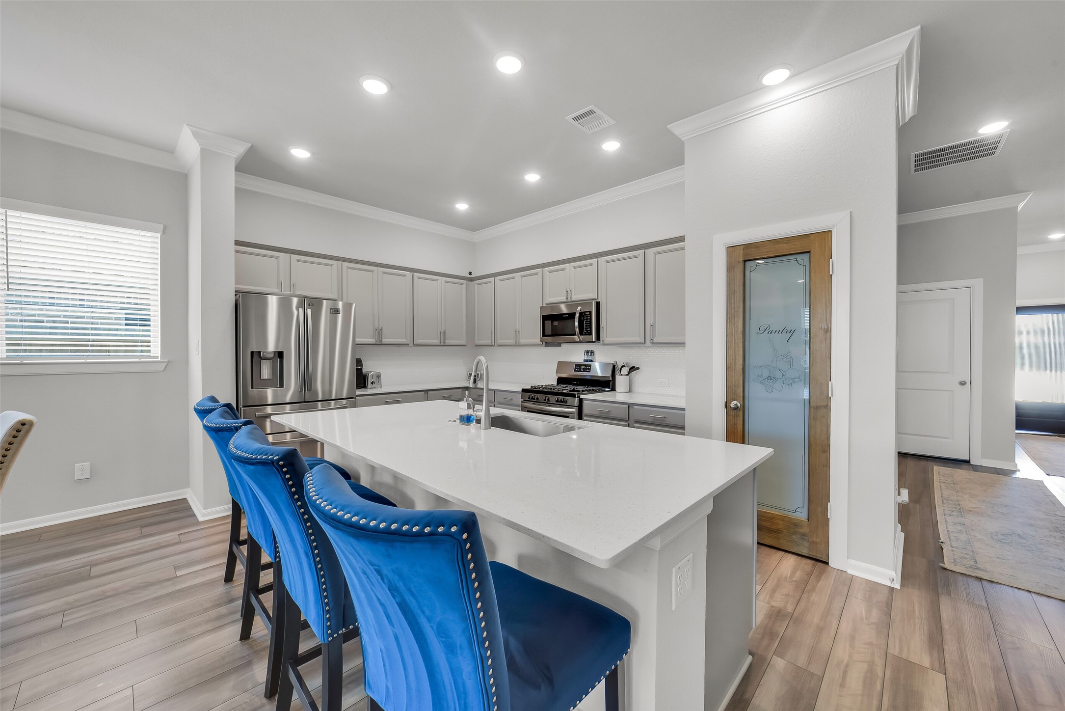 2414 Lemon Grass Drive Property Photo 3