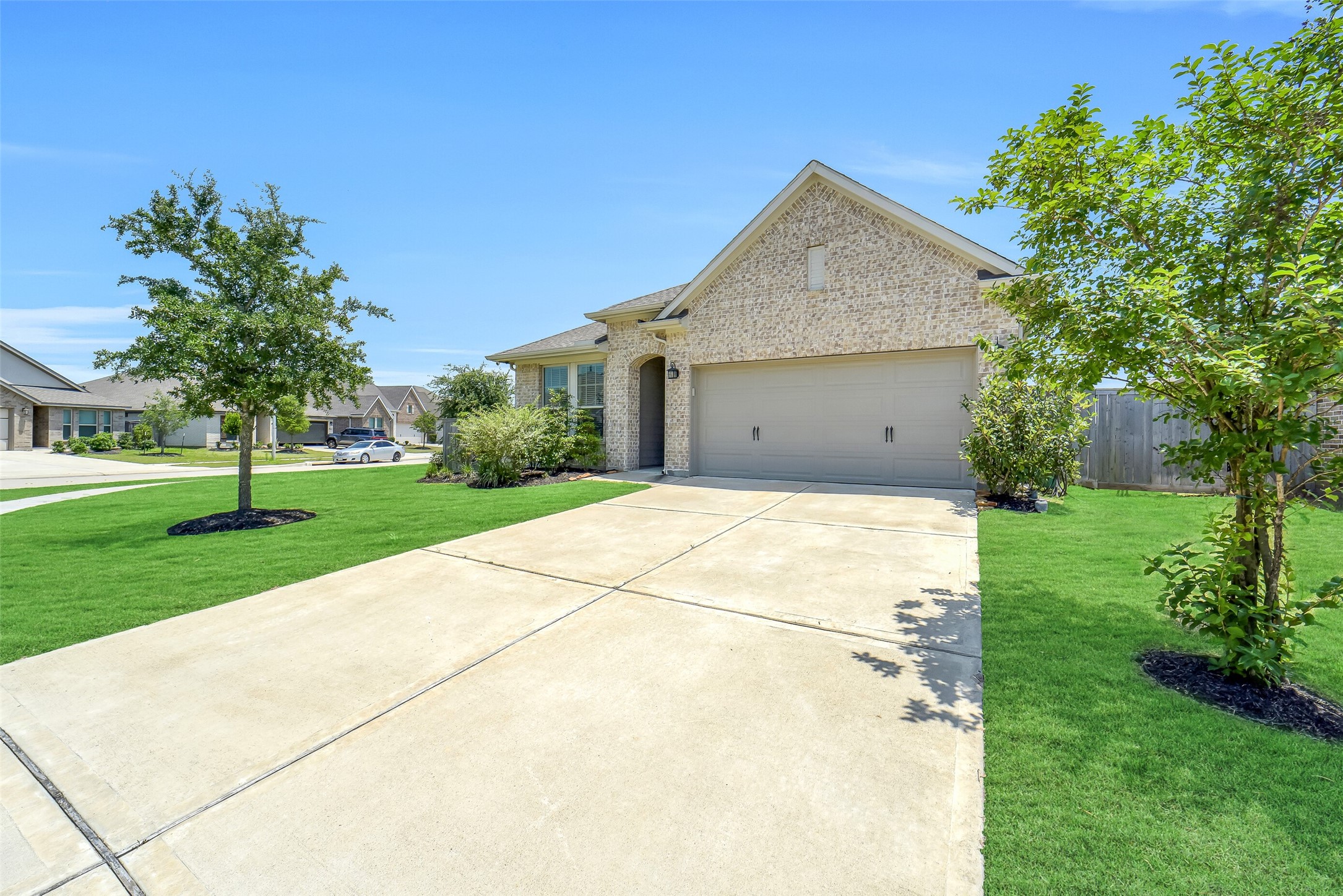 2414 Lemon Grass Drive Property Photo 6