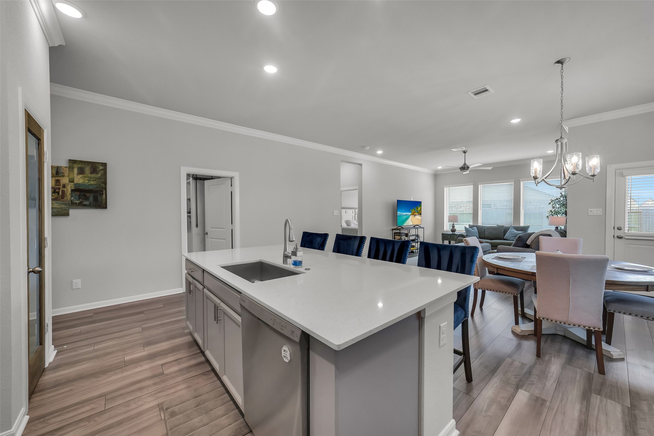 2414 Lemon Grass Drive Property Photo 10