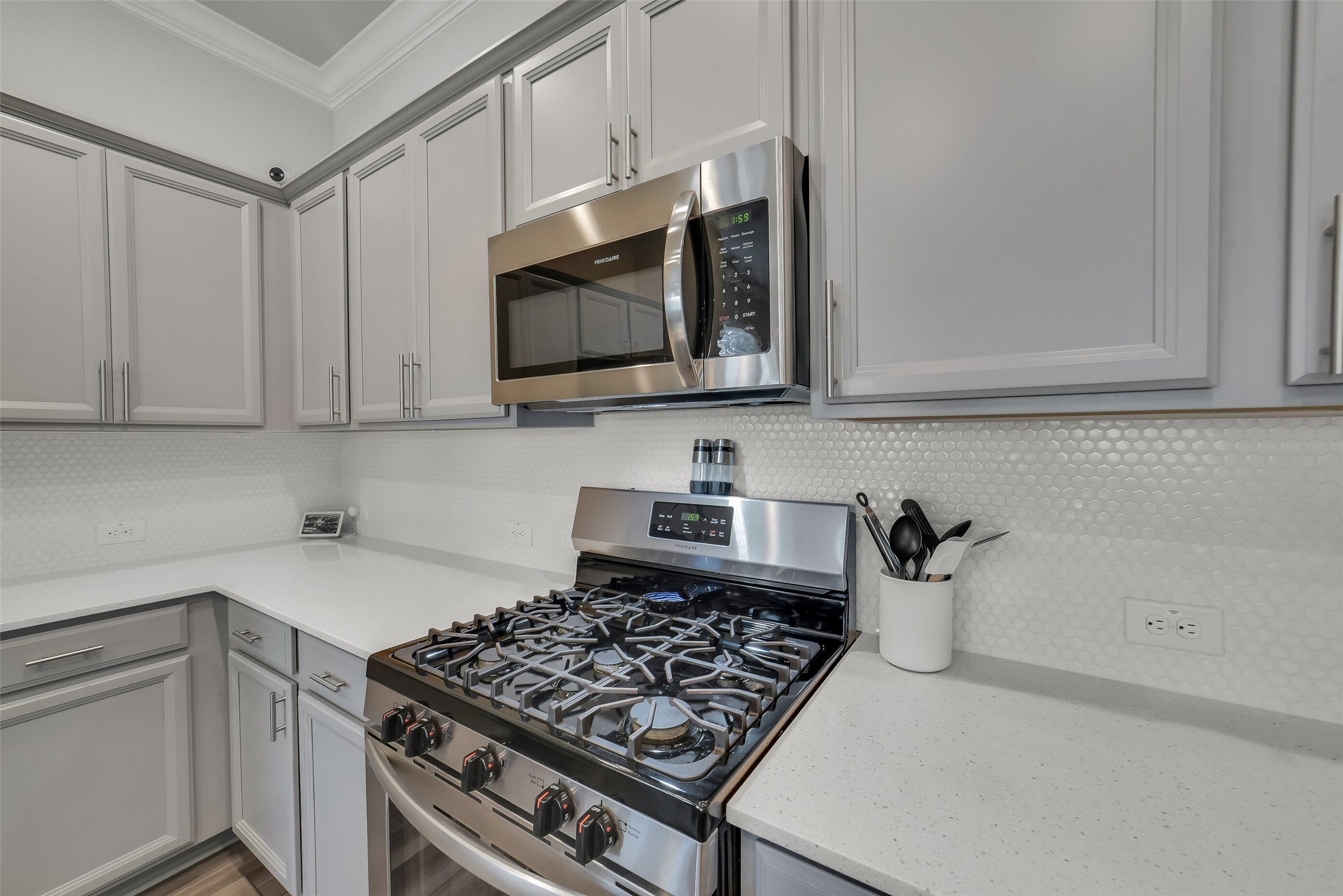2414 Lemon Grass Drive Property Photo 13