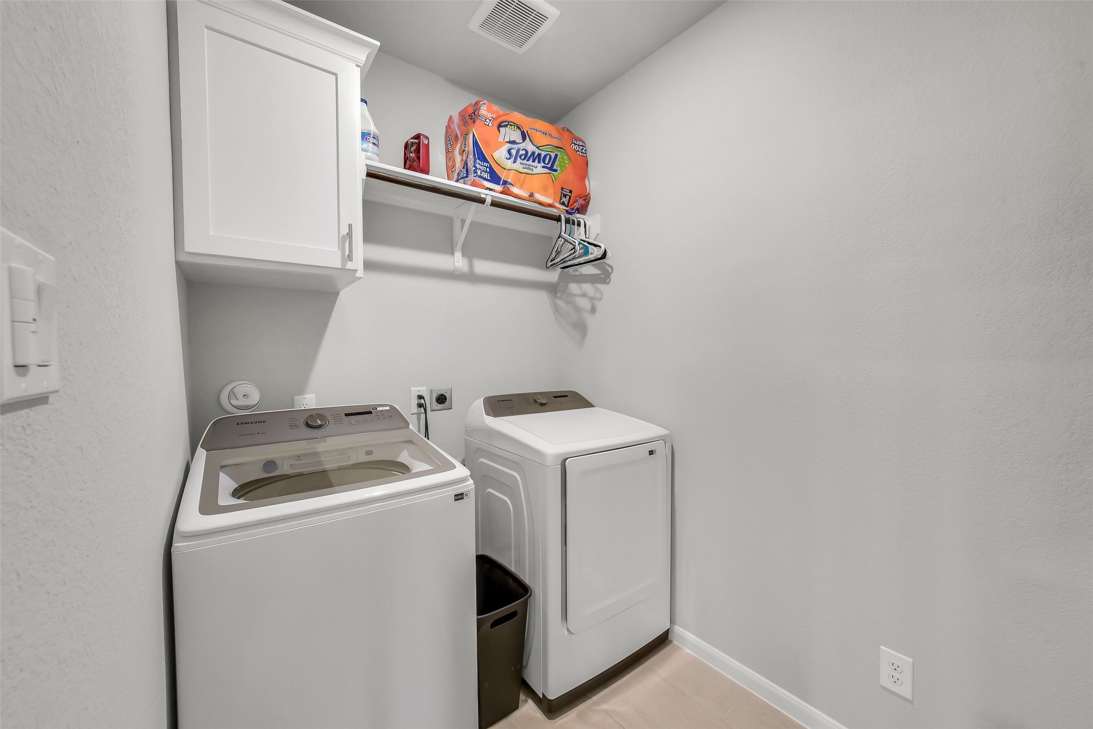 2414 Lemon Grass Drive Property Photo 29