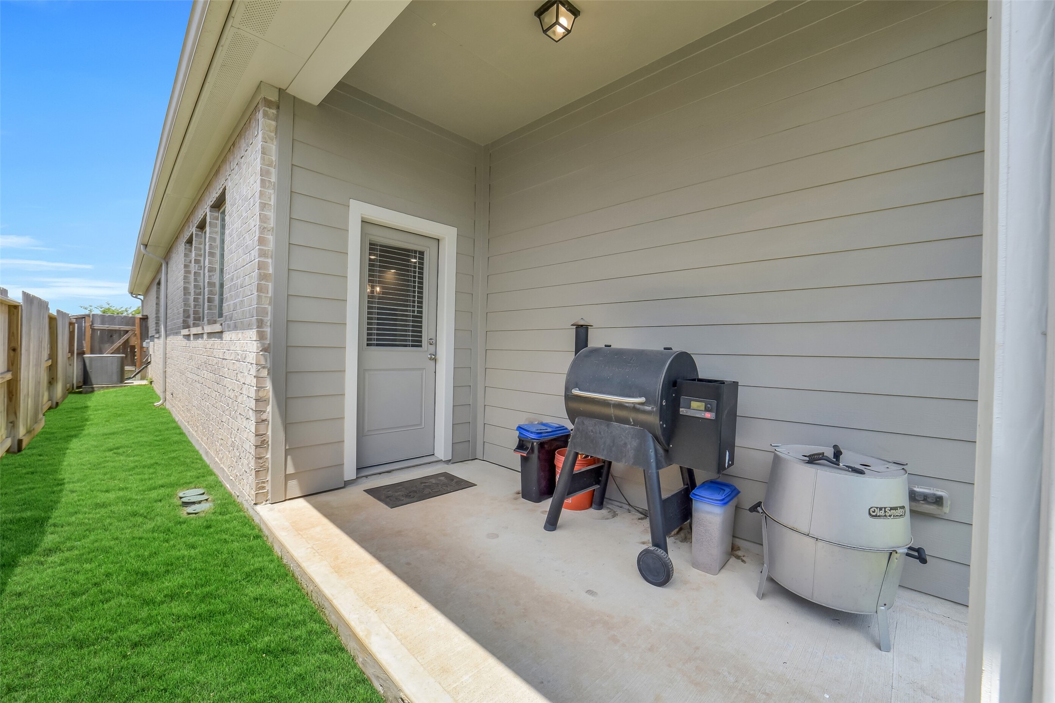 2414 Lemon Grass Drive Property Photo 30