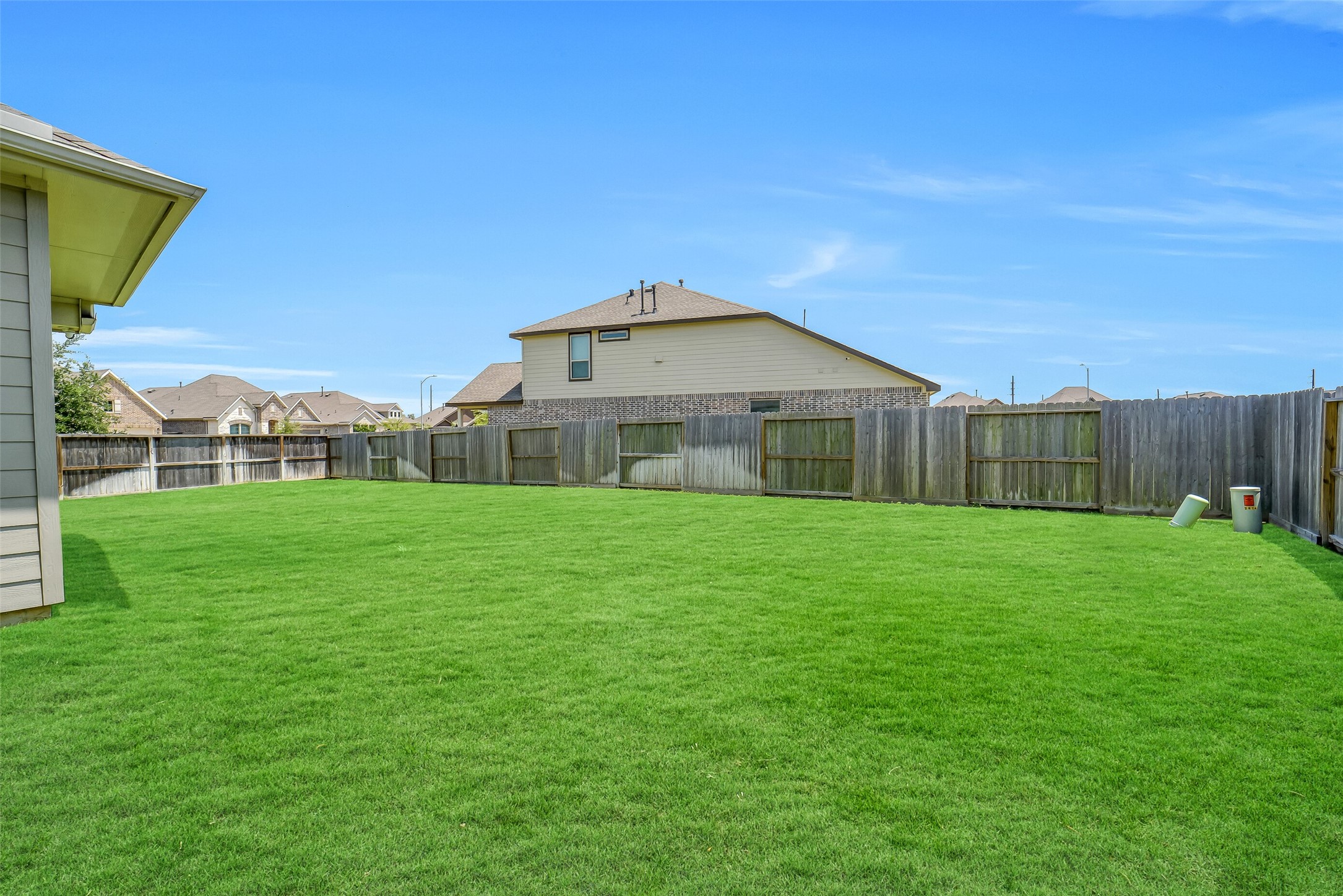 2414 Lemon Grass Drive Property Photo 31