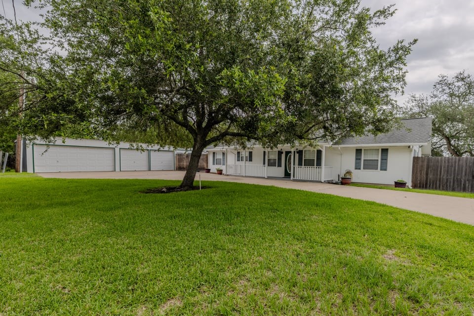 483 Riverside Drive Property Photo 1