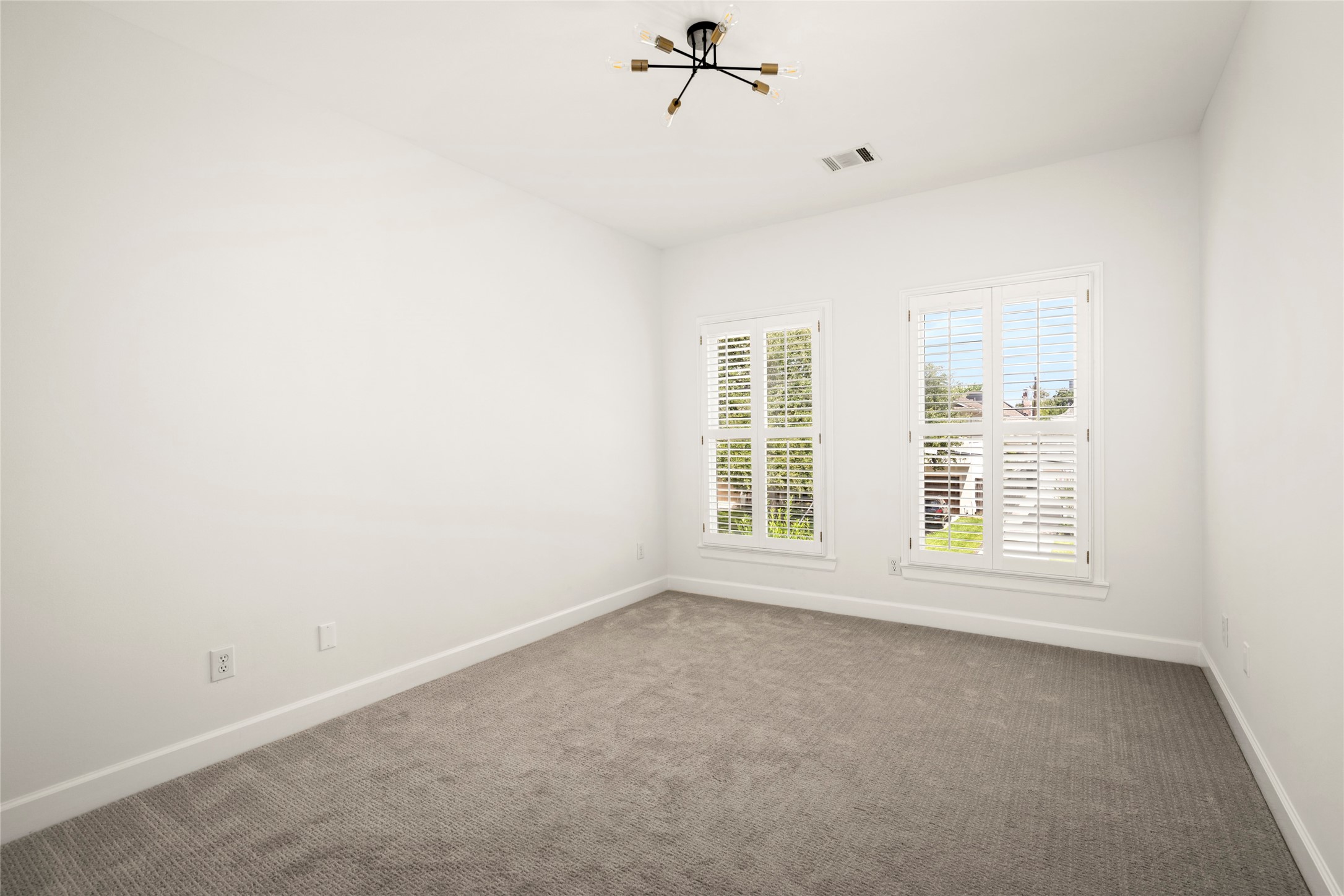 3925 Arnold Street Property Photo 25