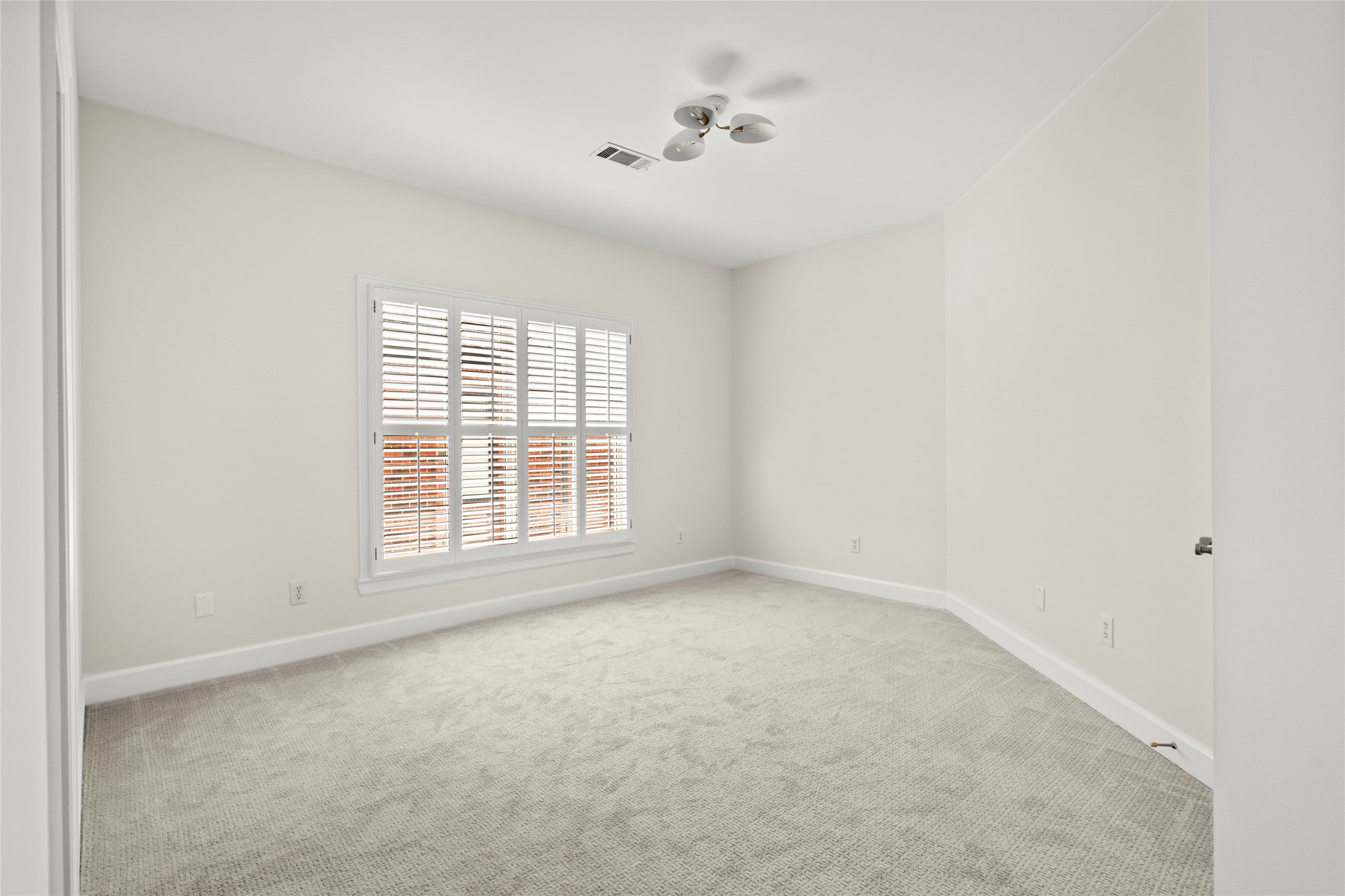 3925 Arnold Street Property Photo 31