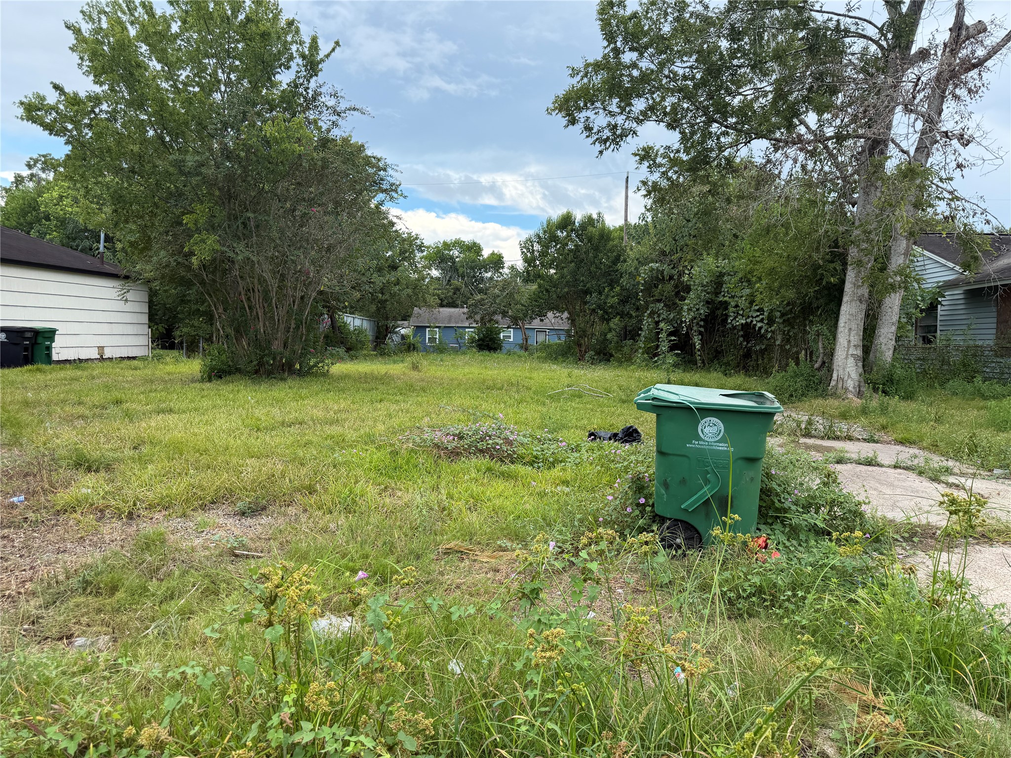 5718 Groveton Street Property Photo 1