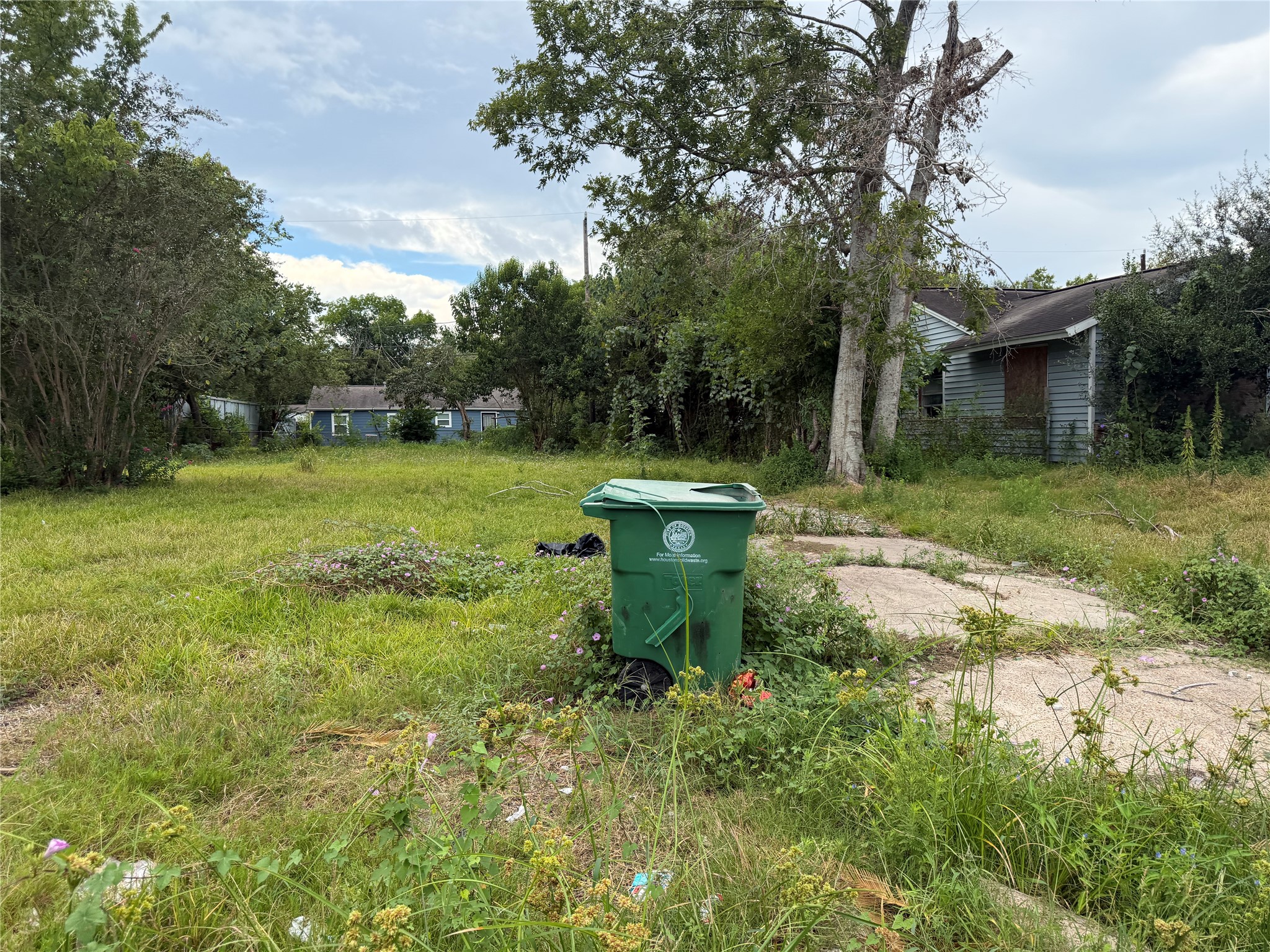 5718 Groveton Street Property Photo 6