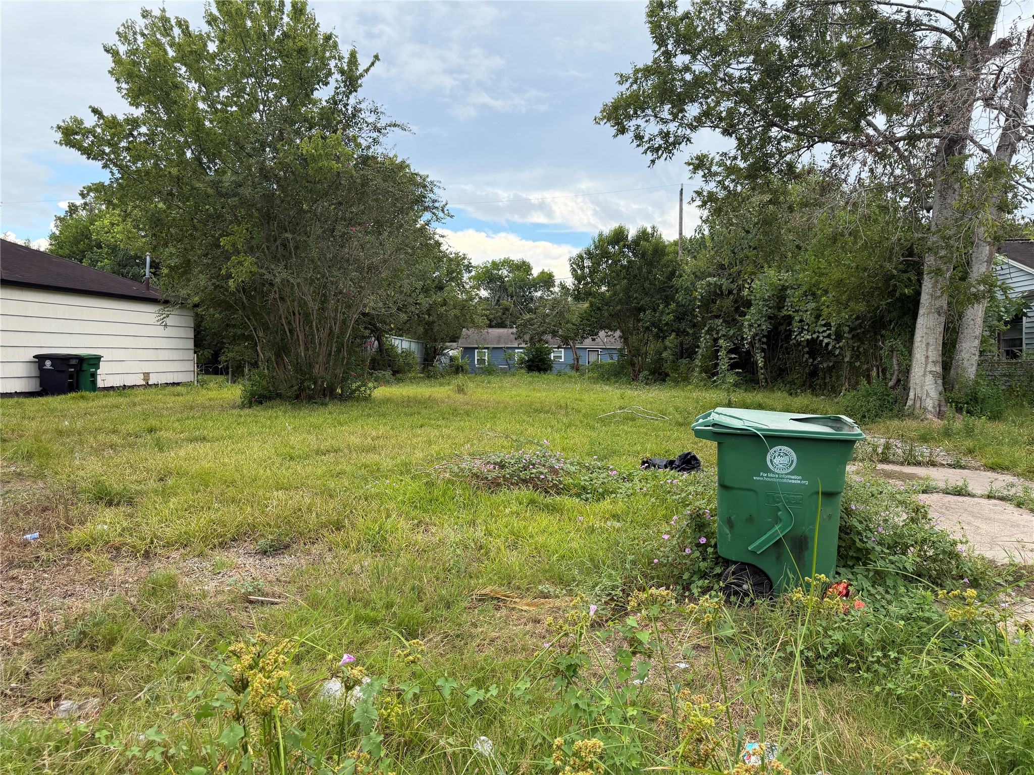 5718 Groveton Street Property Photo 8