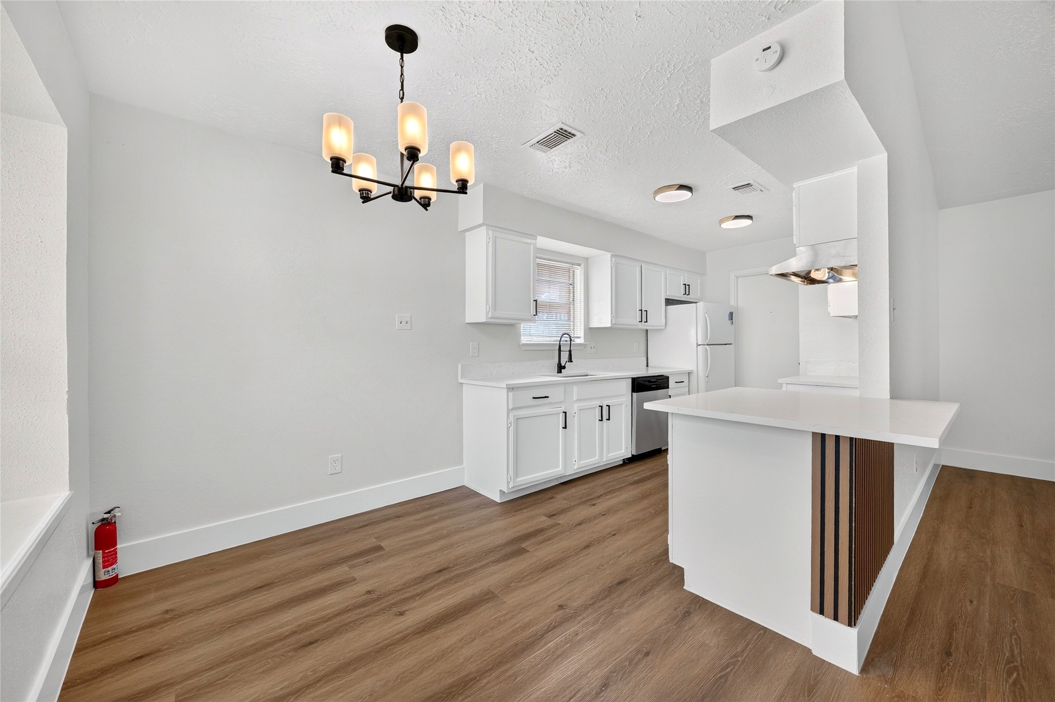 23522 Newgate Drive Property Photo 12