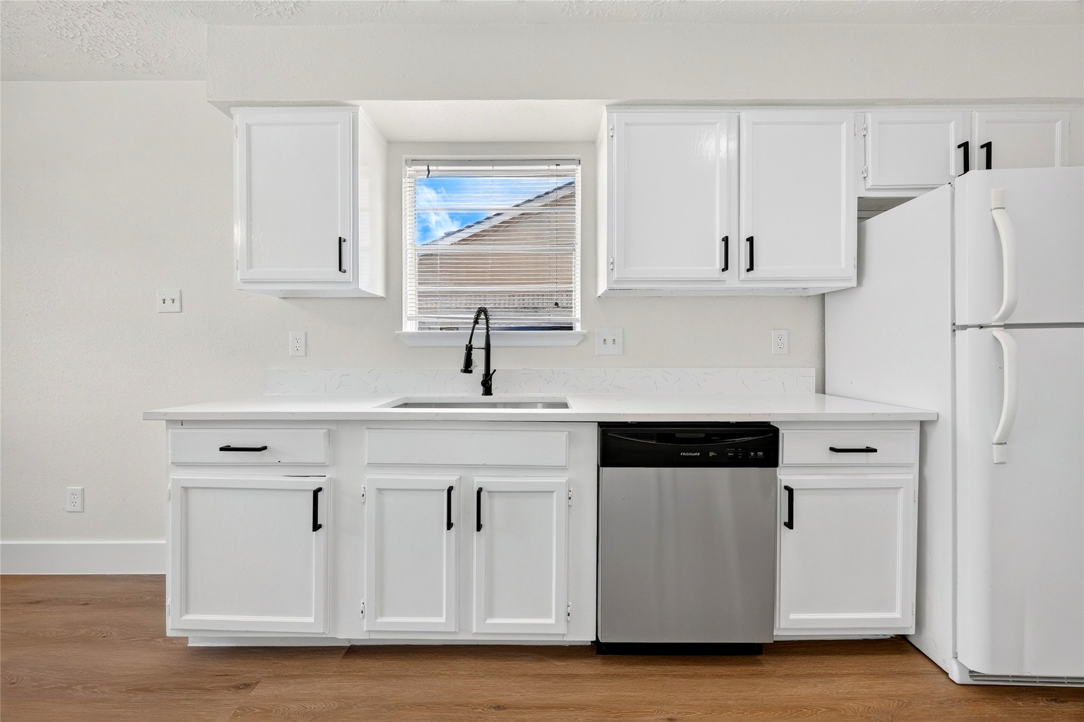 23522 Newgate Drive Property Photo 14