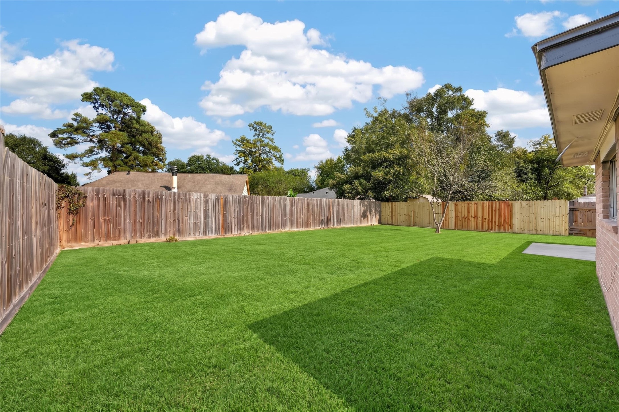23522 Newgate Drive Property Photo 29
