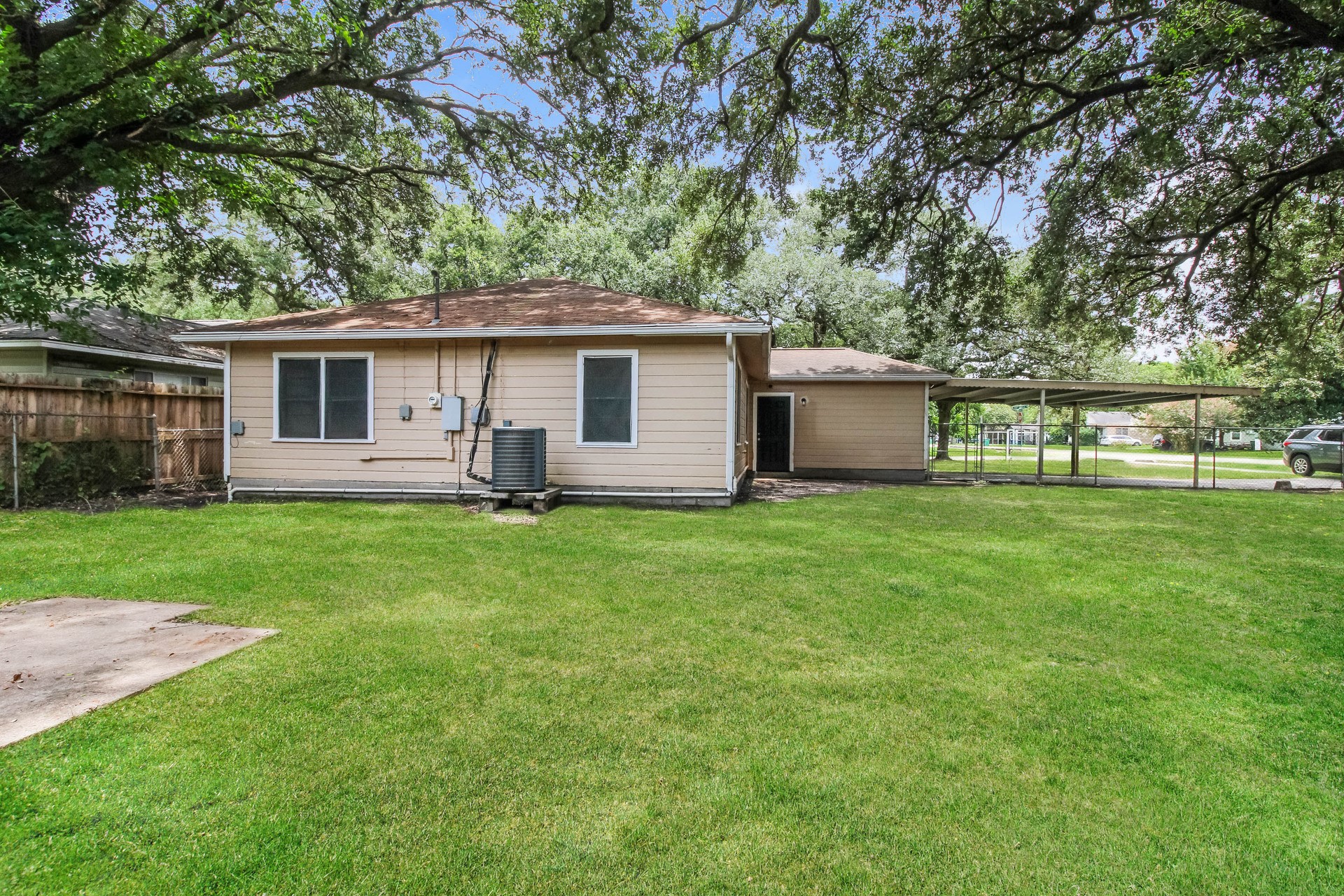 1108 W Camp Circle Property Photo 18