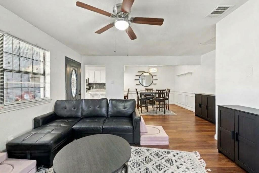 13027 Mitchell Drive Property Photo 4
