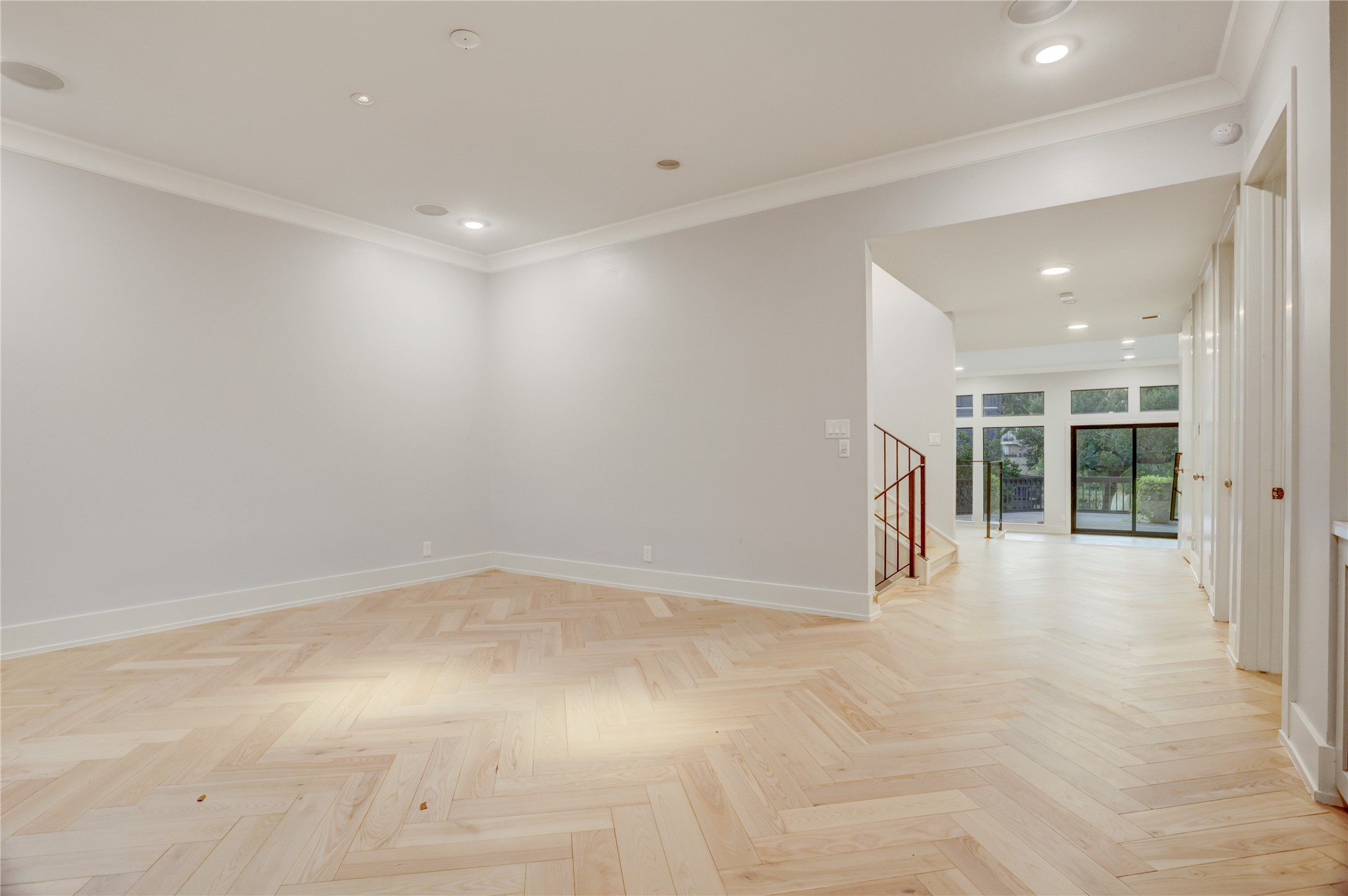 8800 Woodway Drive 8 Property Photo 14
