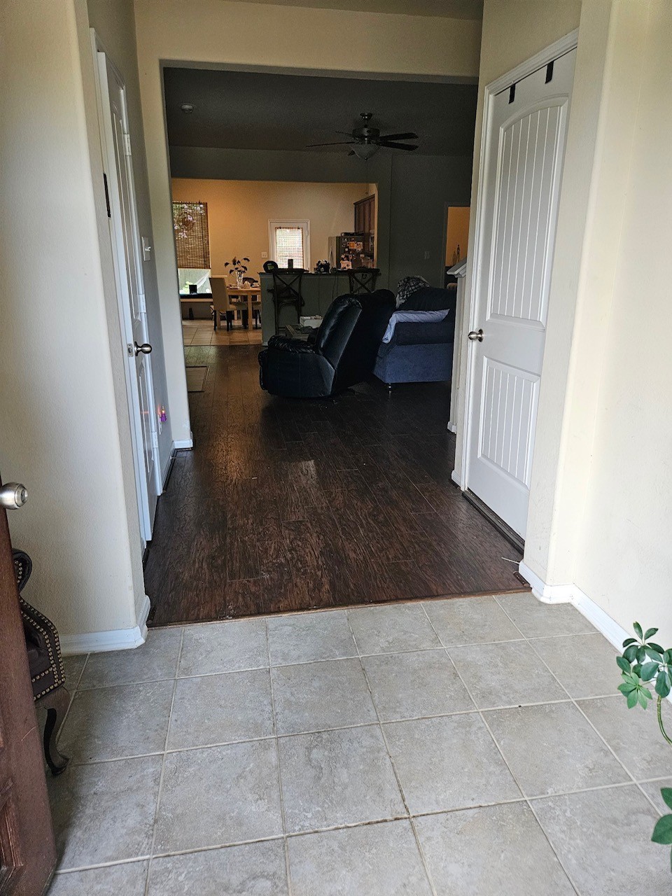 9404 Shore Juniper Drive Property Photo 3