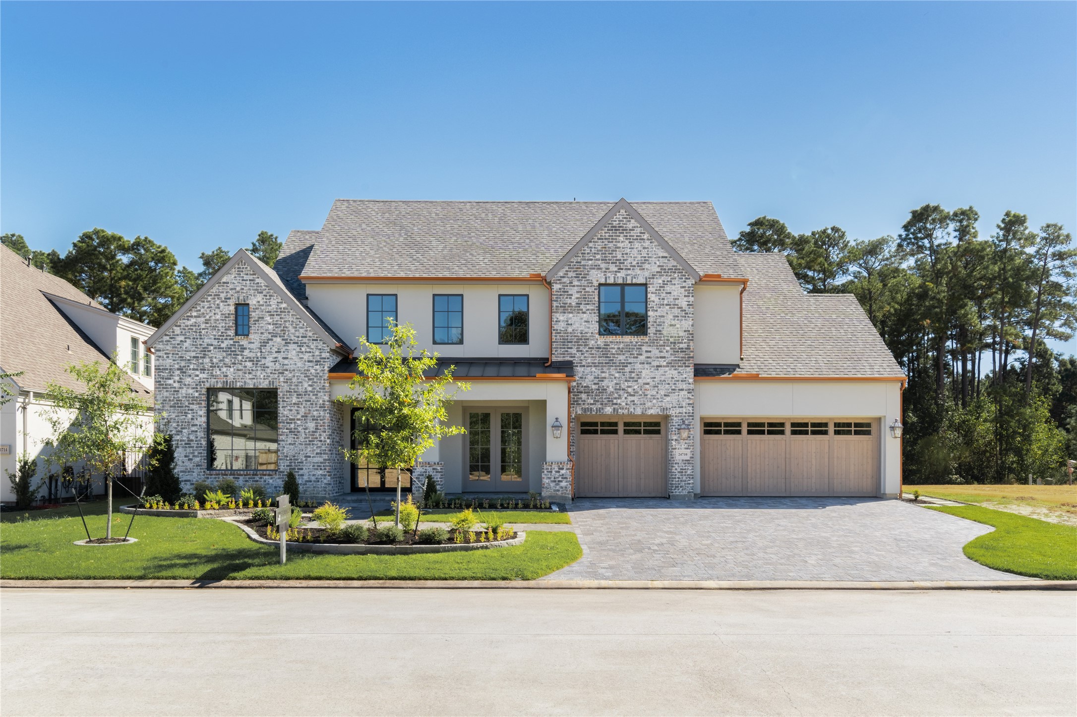 24710 Lake Kent Lane Property Photo