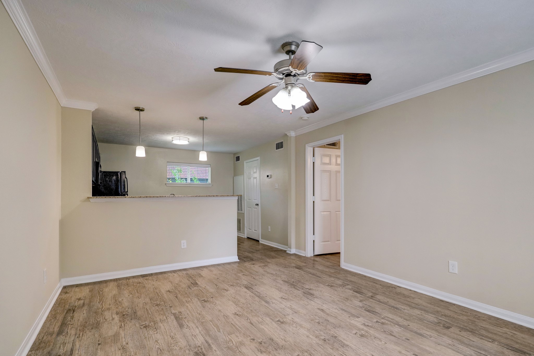 1222 Heights Boulevard 9 Property Photo 3