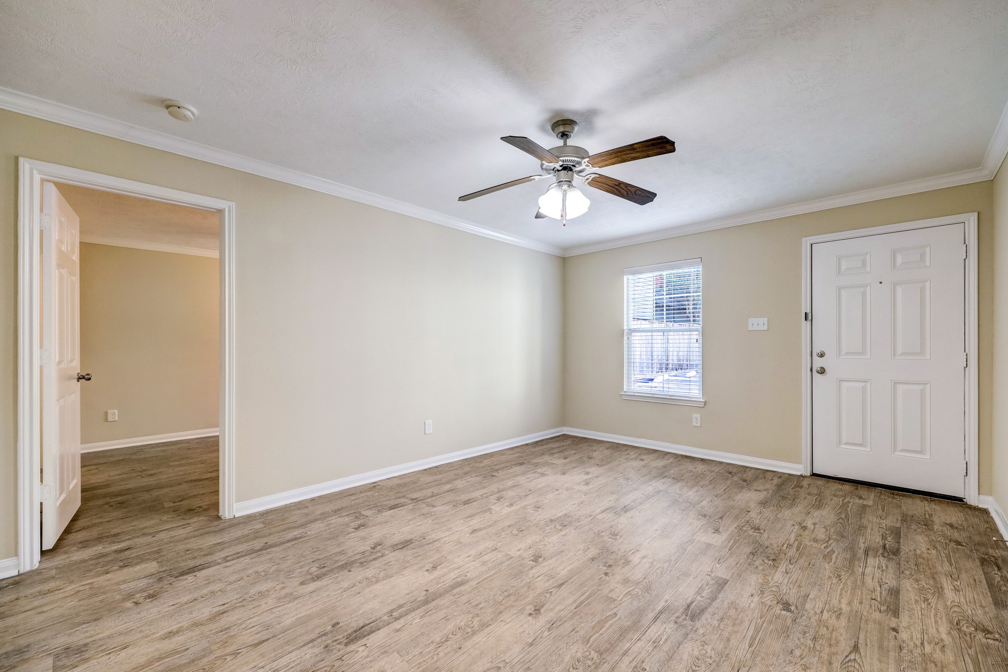 1222 Heights Boulevard 9 Property Photo 4