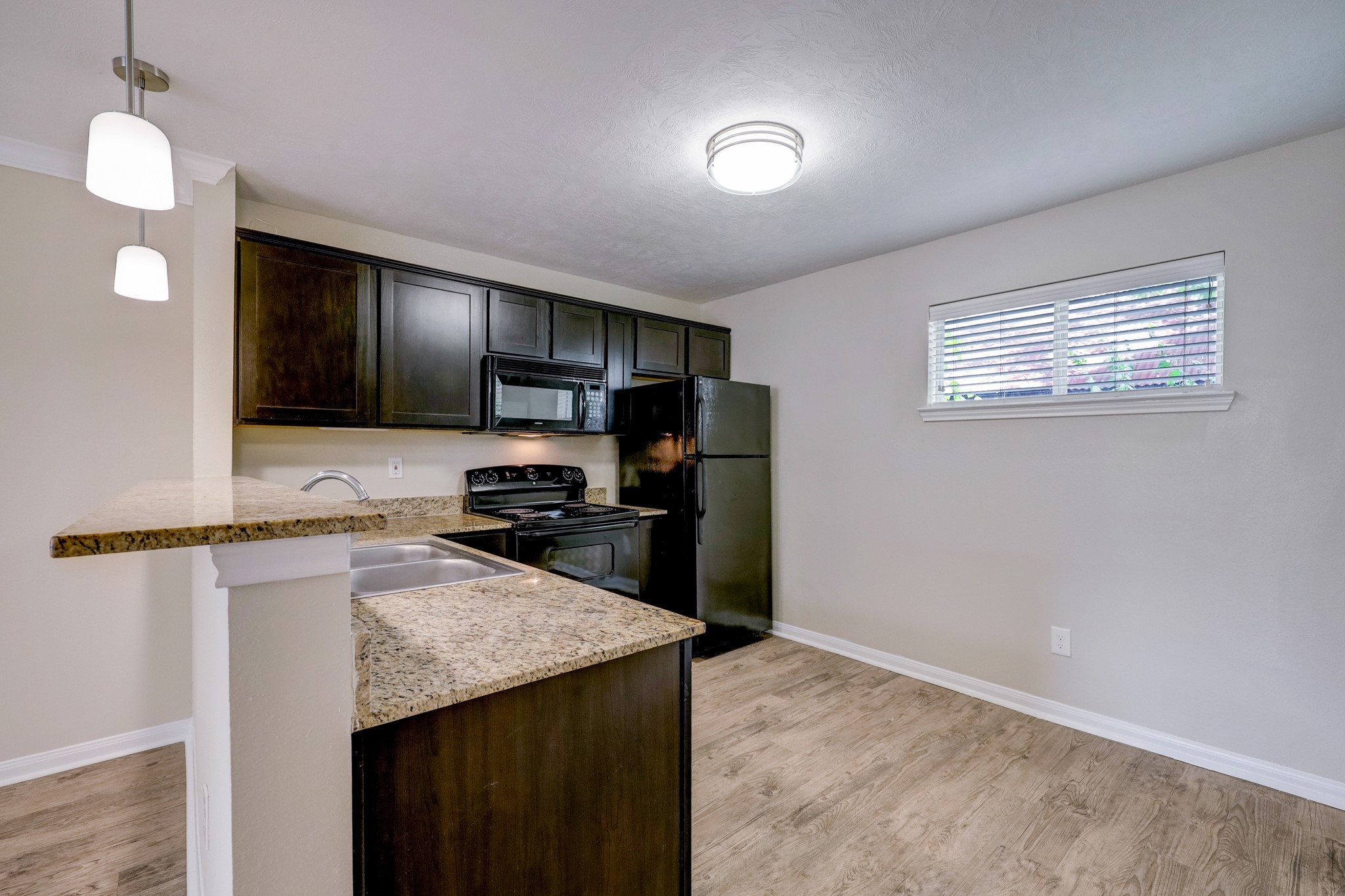 1222 Heights Boulevard 9 Property Photo 6