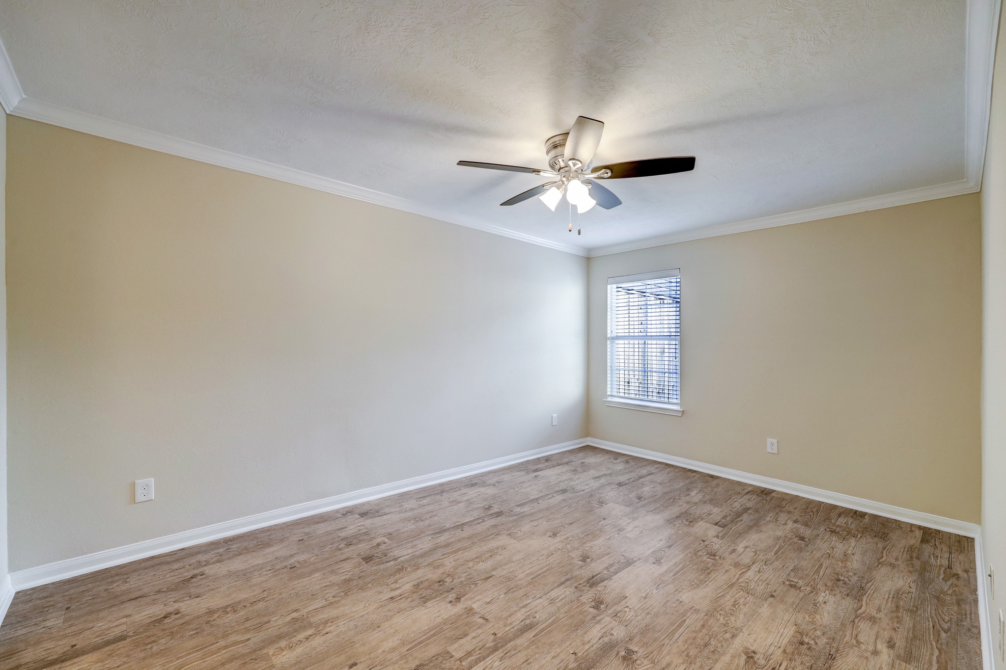 1222 Heights Boulevard 9 Property Photo 8