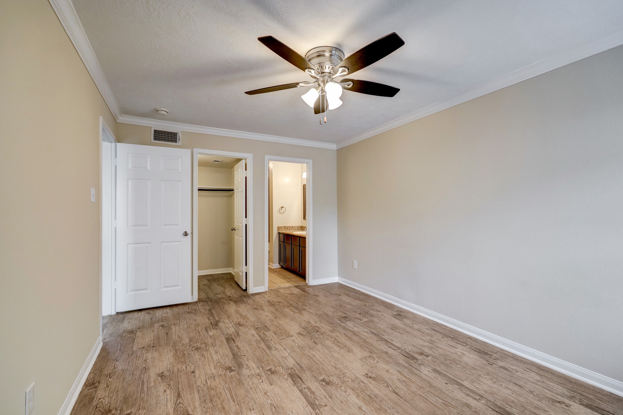 1222 Heights Boulevard 9 Property Photo 9