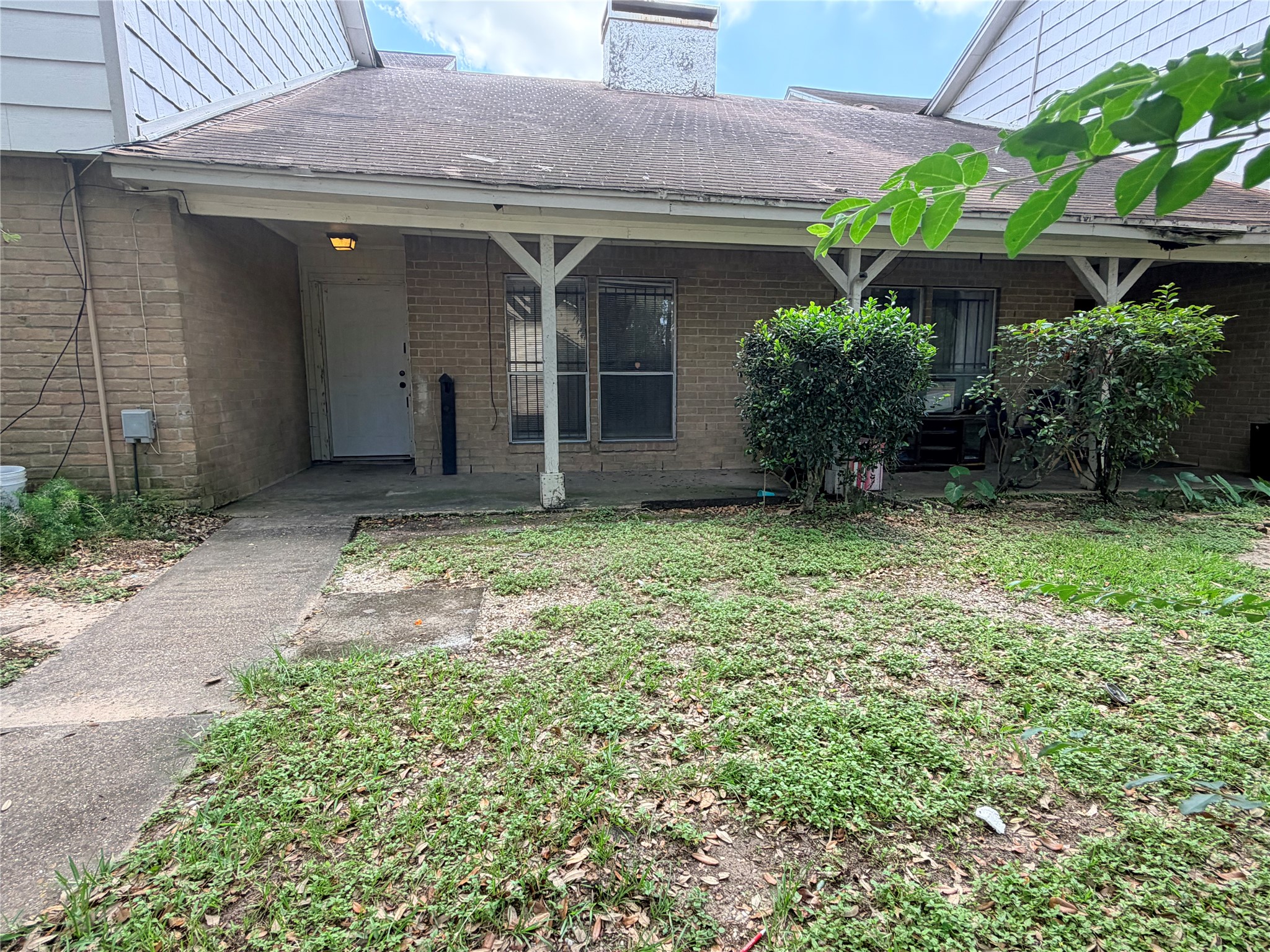 5602 Easthampton Drive B Property Photo 1
