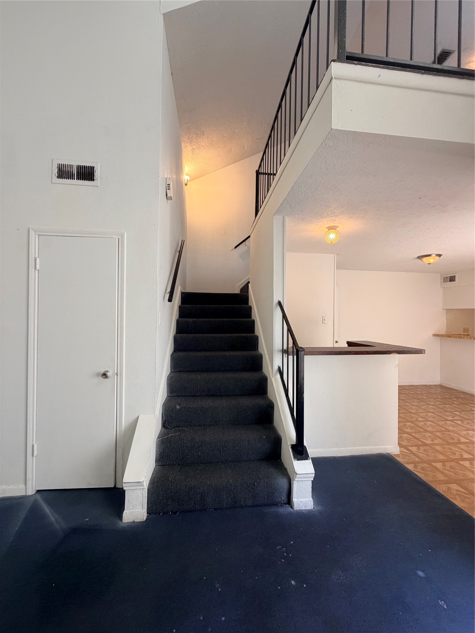 5602 Easthampton Drive B Property Photo 33