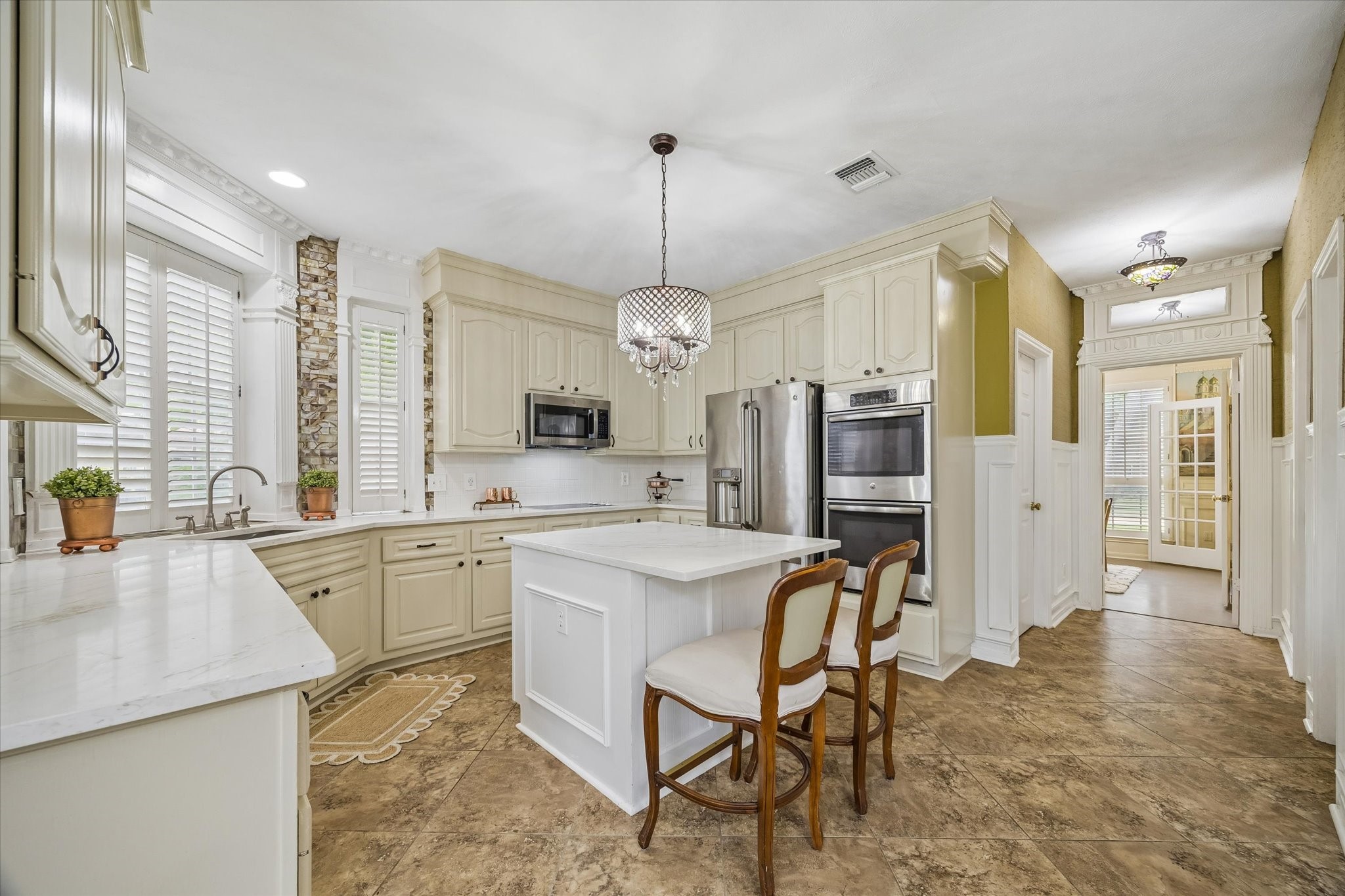 1019 Quiet Glen Court Property Photo 11