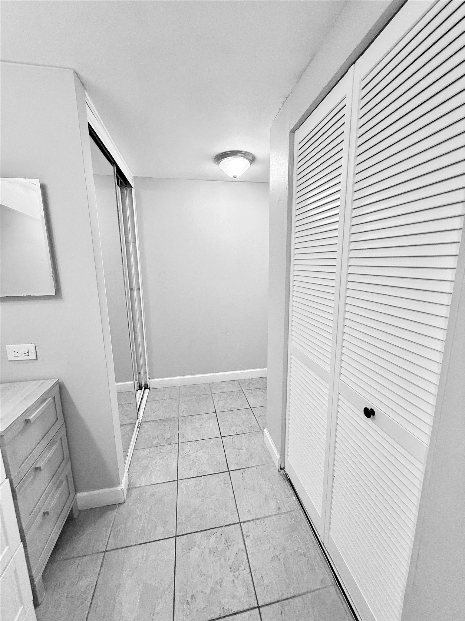 2016 Main Street 2204 Property Photo 7