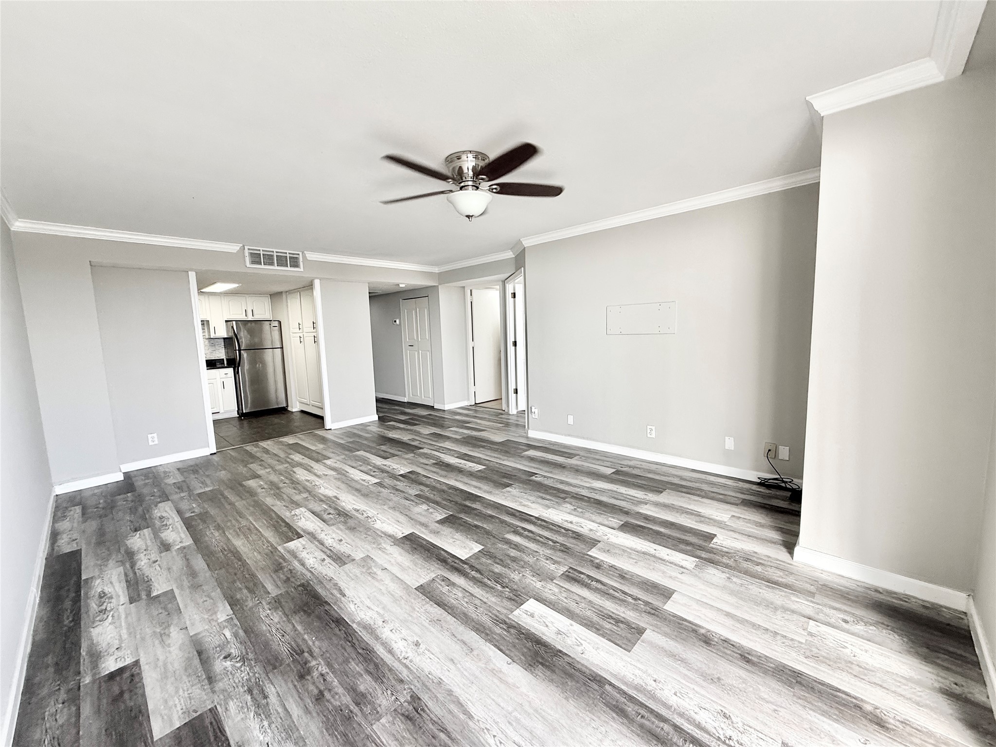 2016 Main Street 2204 Property Photo 12