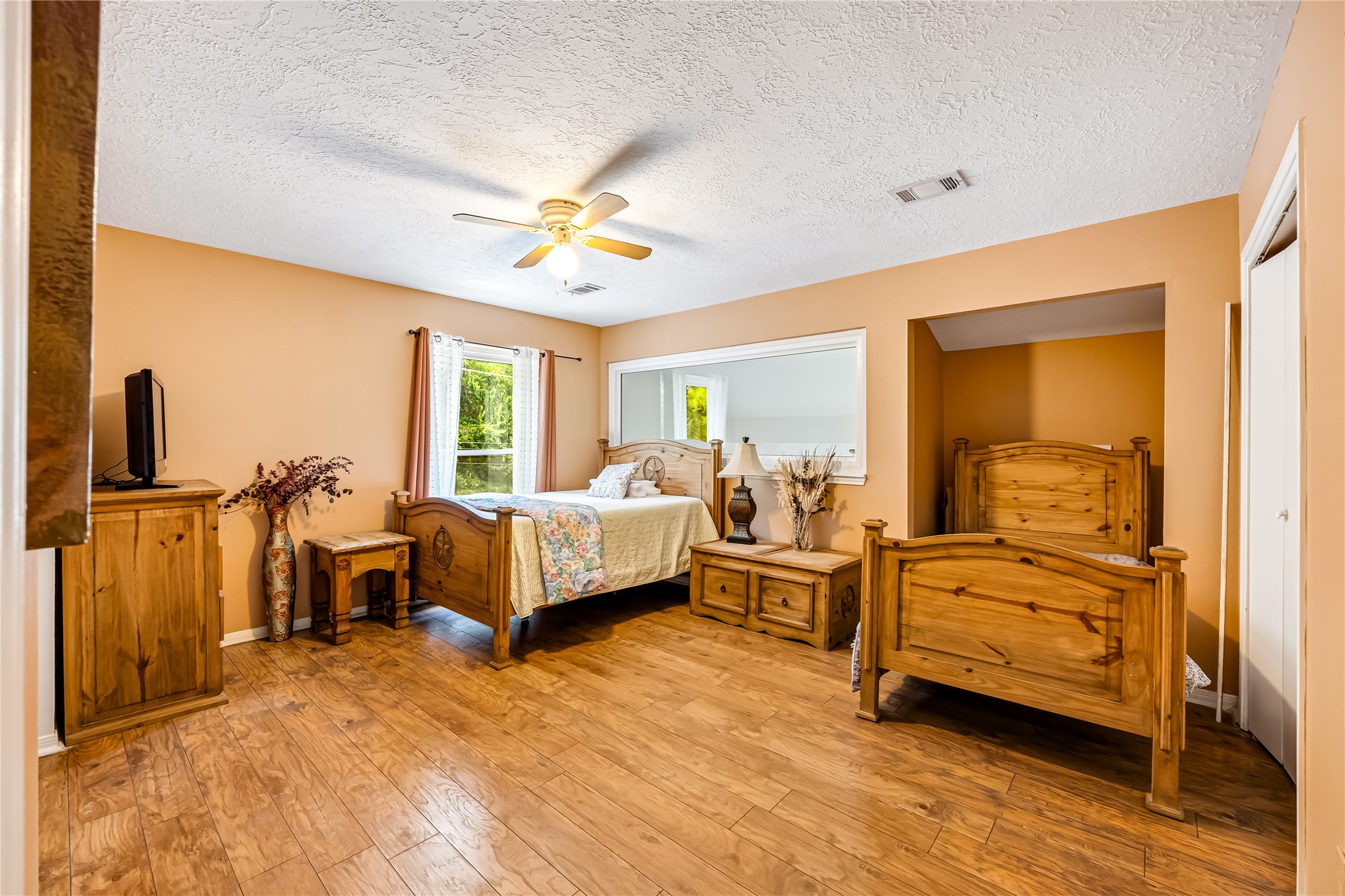 2091 Country Village Boulevard A Property Photo 10