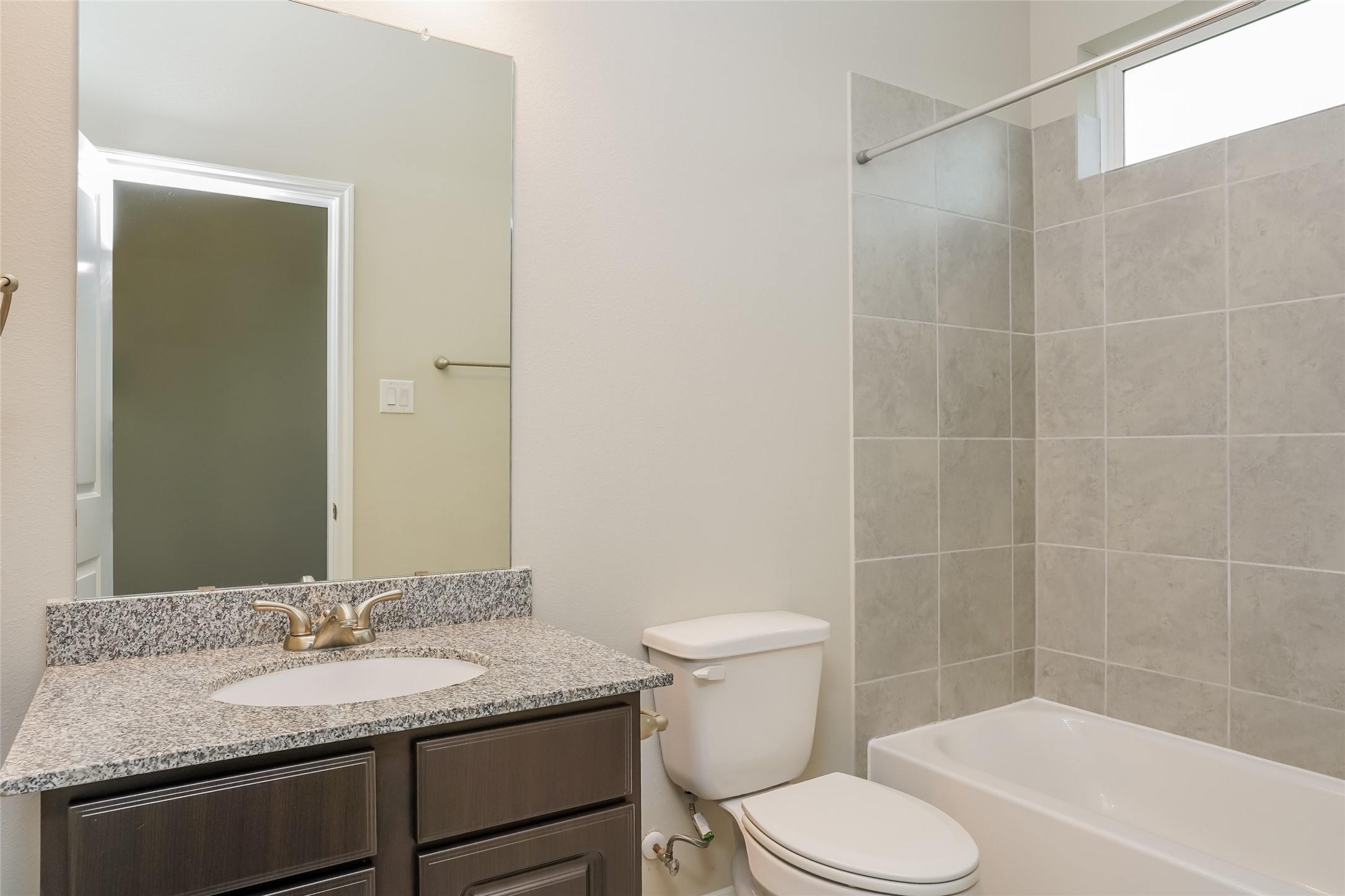 651 Lakeland Circle Property Photo 12