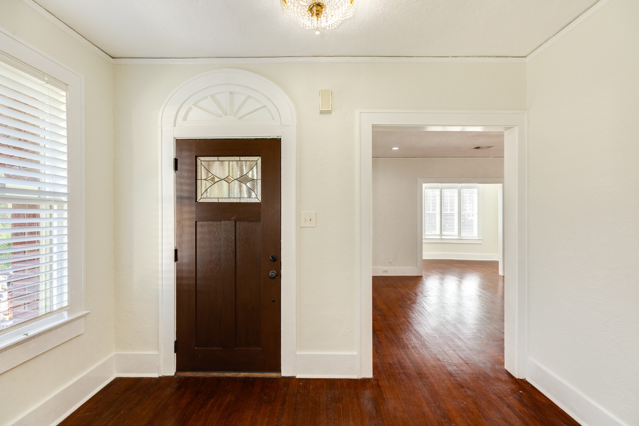 5022 Woodrow Avenue Property Photo 6