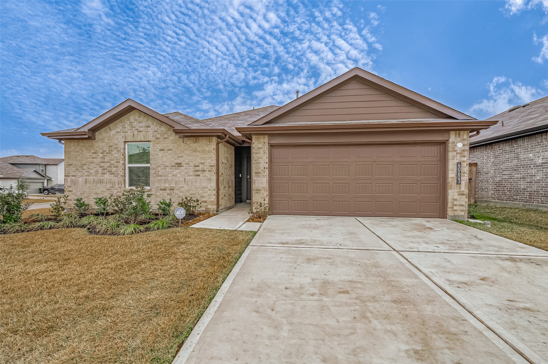 40603 Pine Spruce Lane Property Photo 1