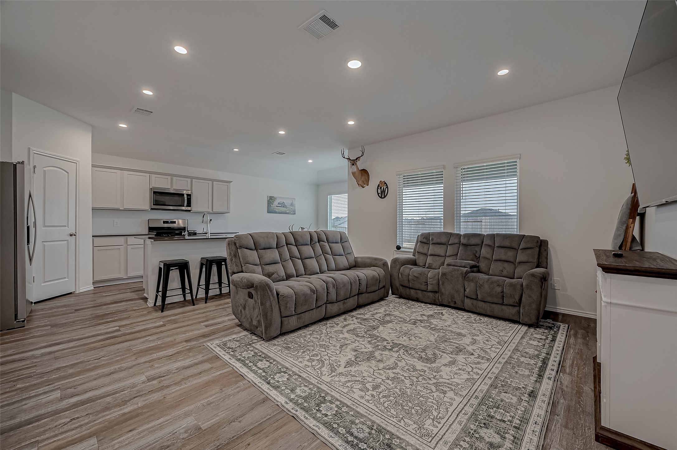 40603 Pine Spruce Lane Property Photo 6