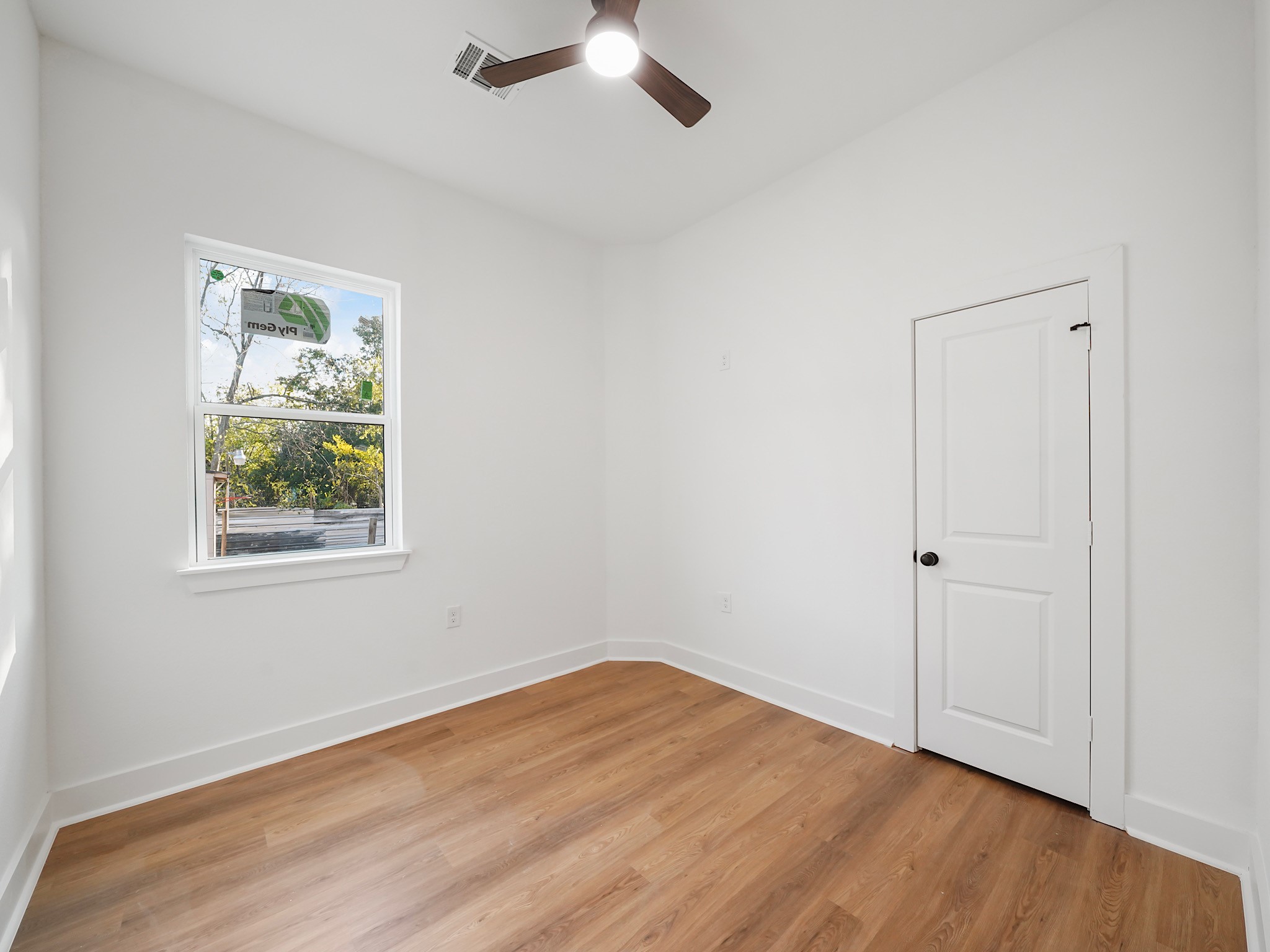 3907 Falls Street B Property Photo 9