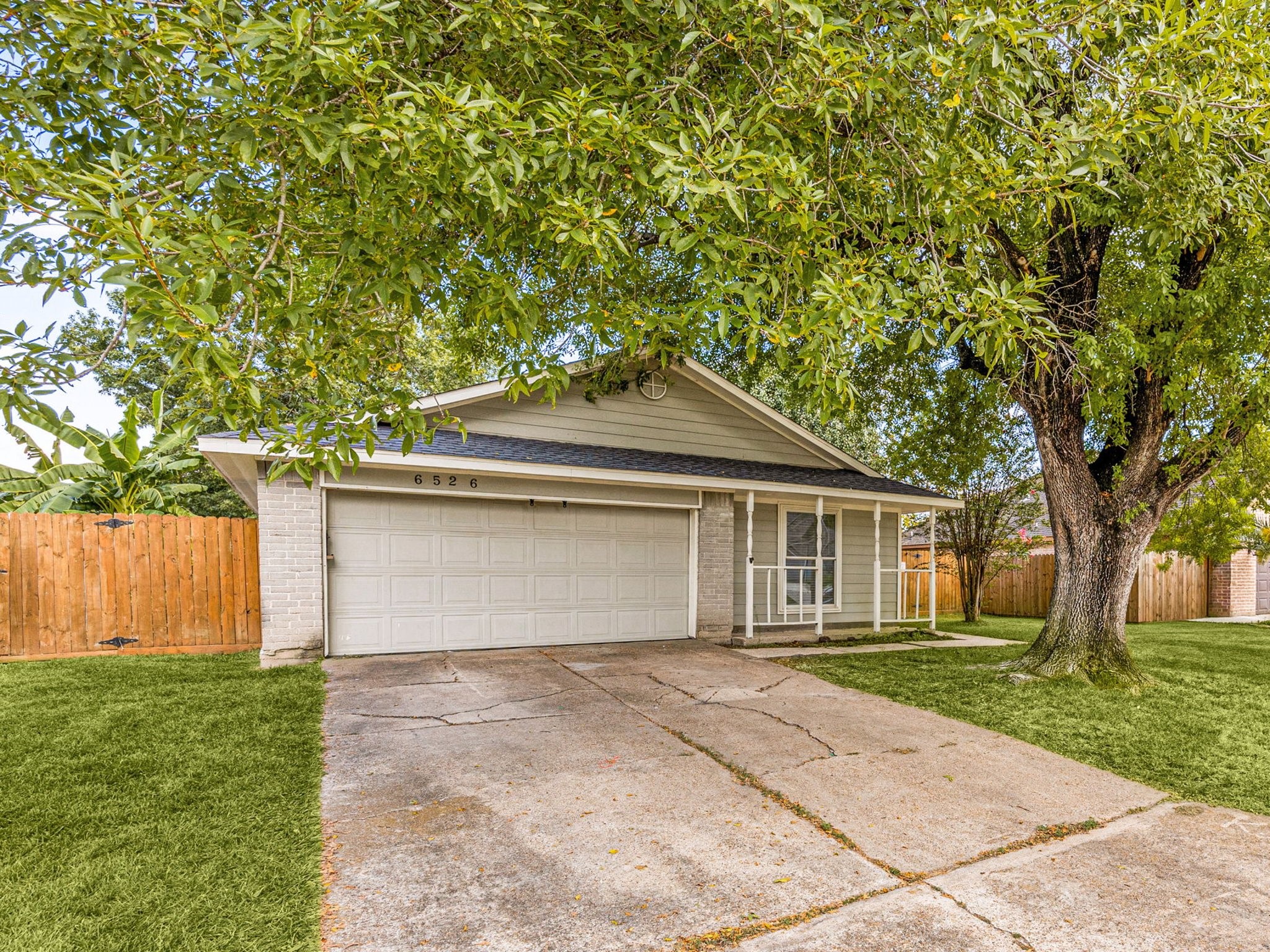 6526 Turtlewood Street Property Photo 6