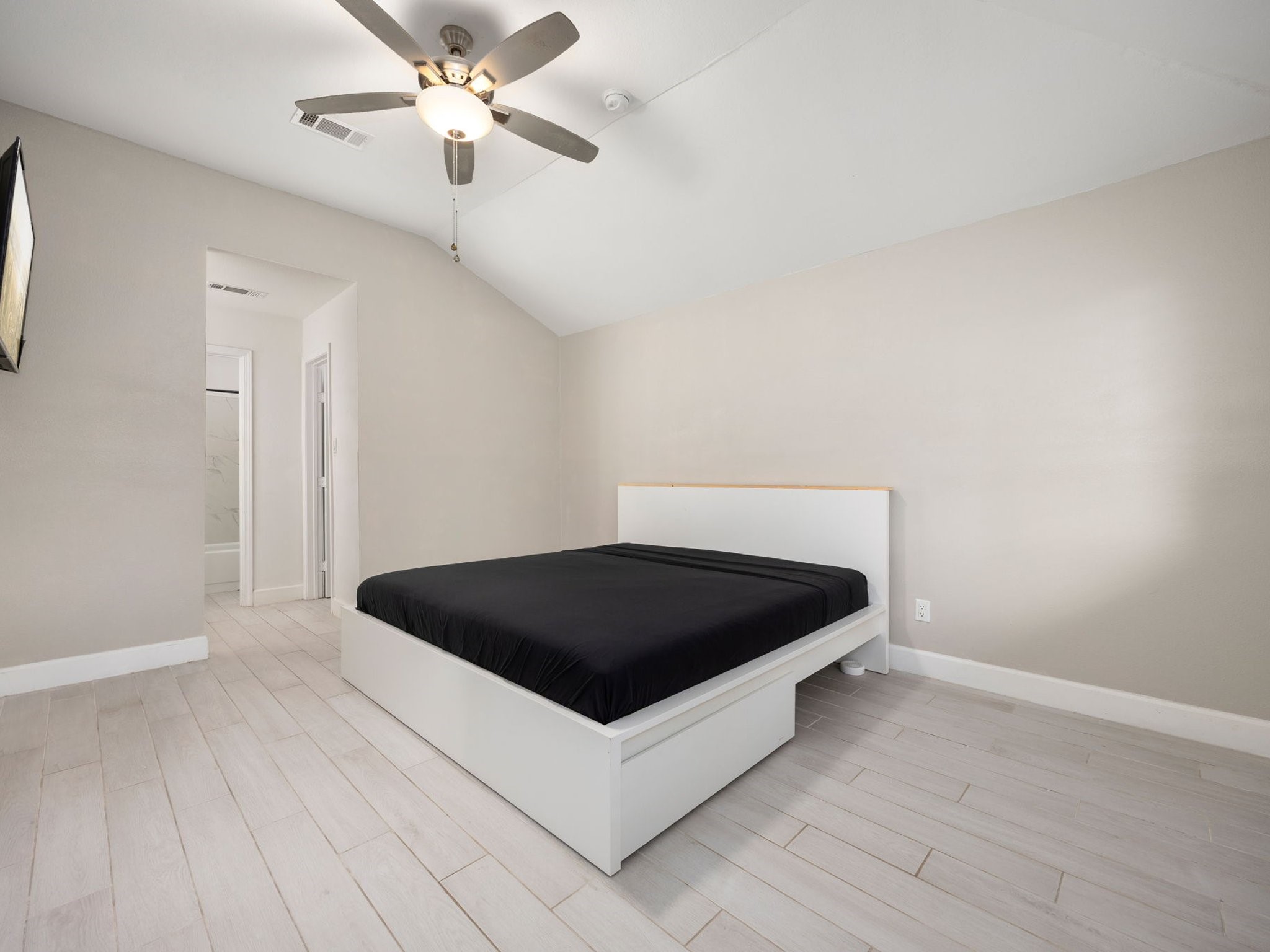 6526 Turtlewood Street Property Photo 24