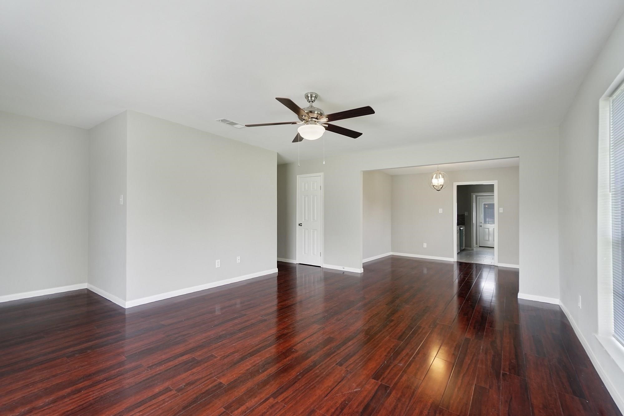 1833 Country Village Boulevard Property Photo 16