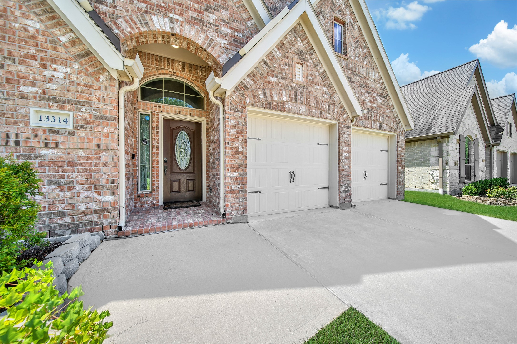 13314 Lazy River Lane Property Photo 3